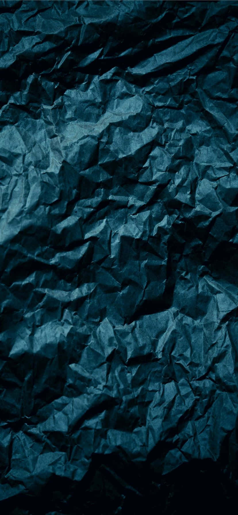 Papel na Nagusot sa Madilim Asul na Kulay Wallpaper