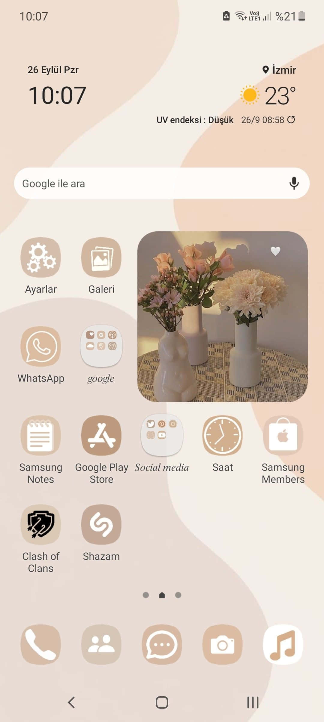 Pasiglahin ang iyong araw gamit ang aming Aesthetic Widgets Wallpaper