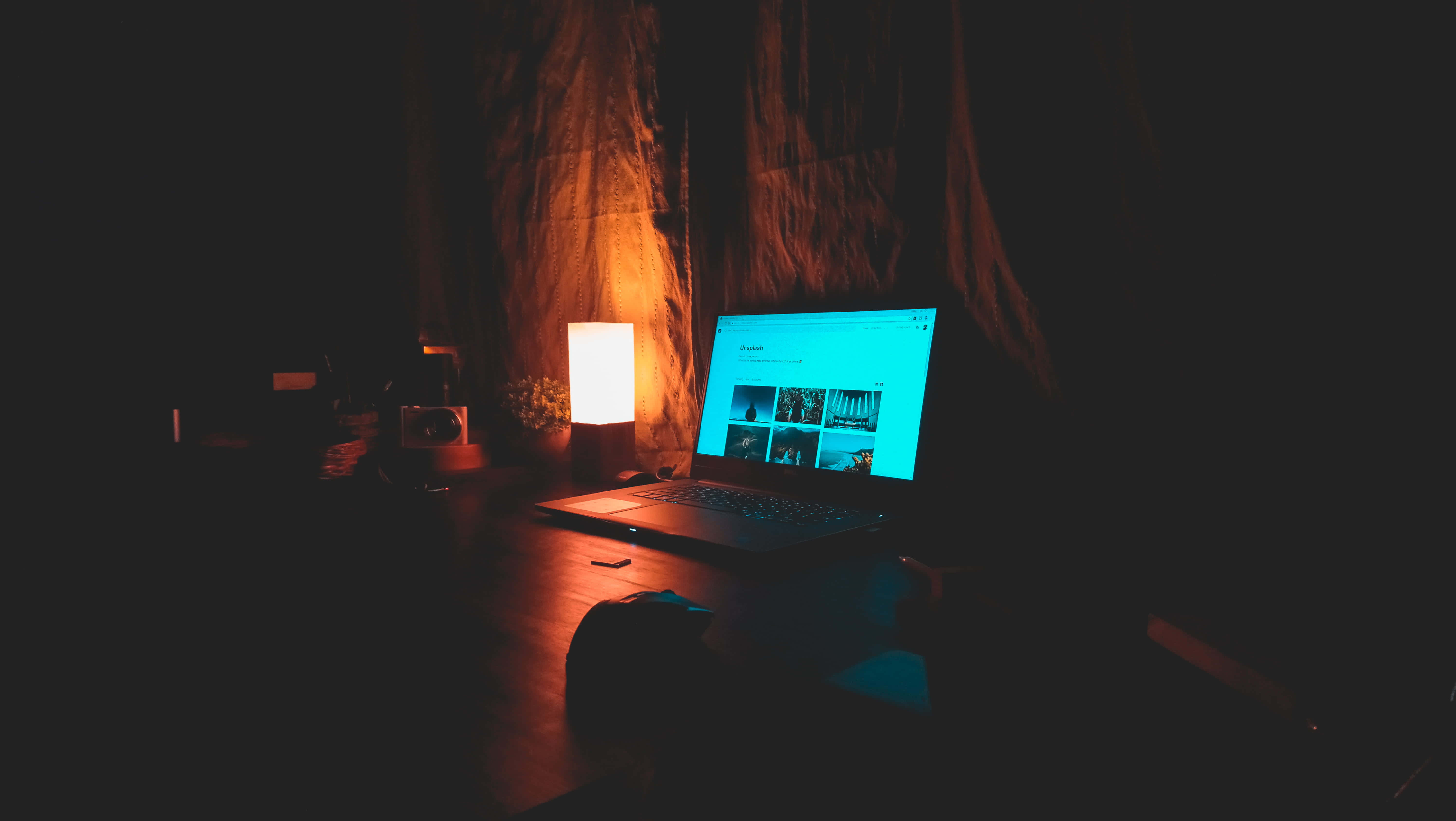 Pasiglahin ang iyong araw gamit ang cool na aesthetic na ito Wallpaper