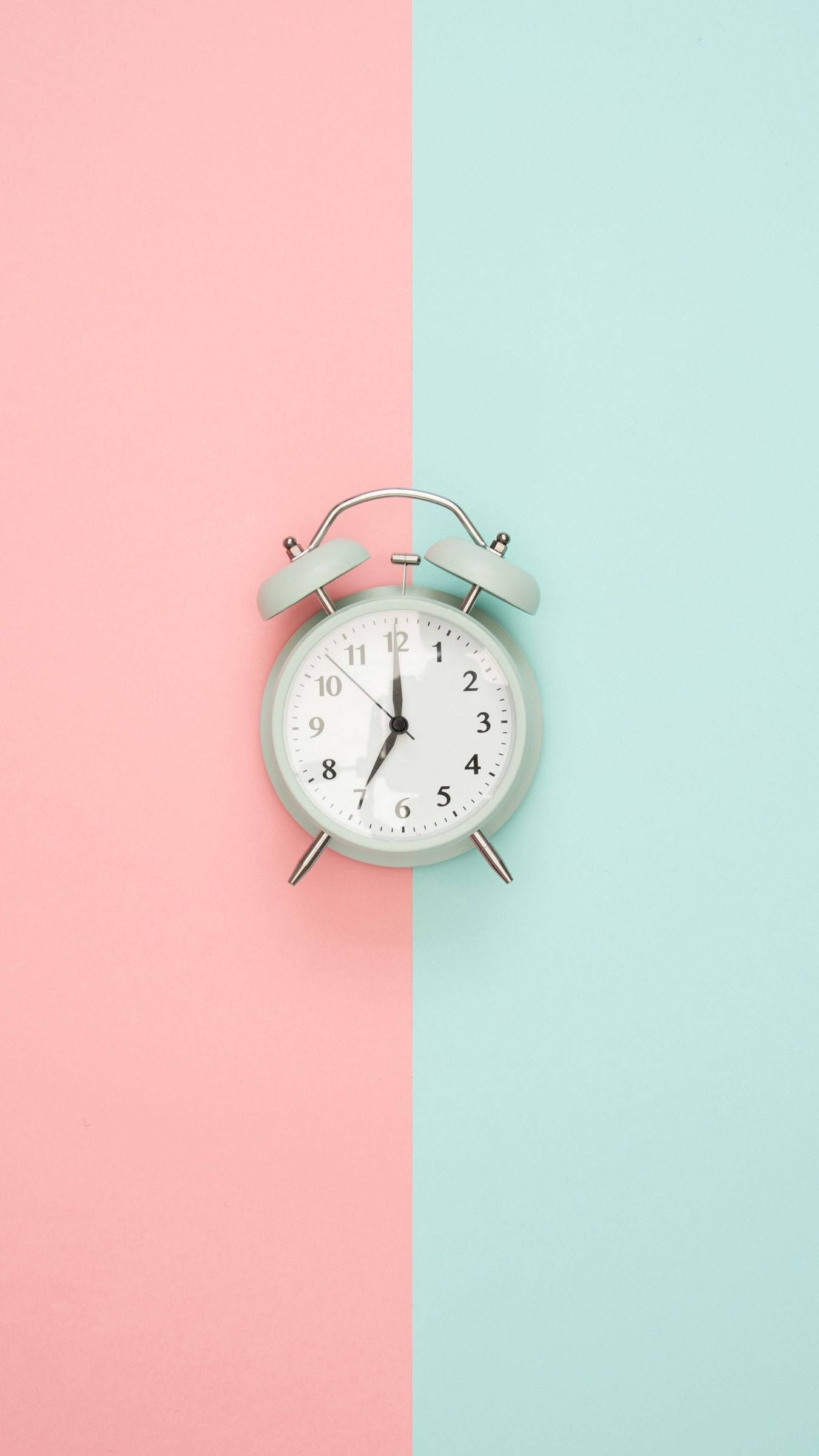 Pastel na Alarm Clock para sa iPhone Wallpaper