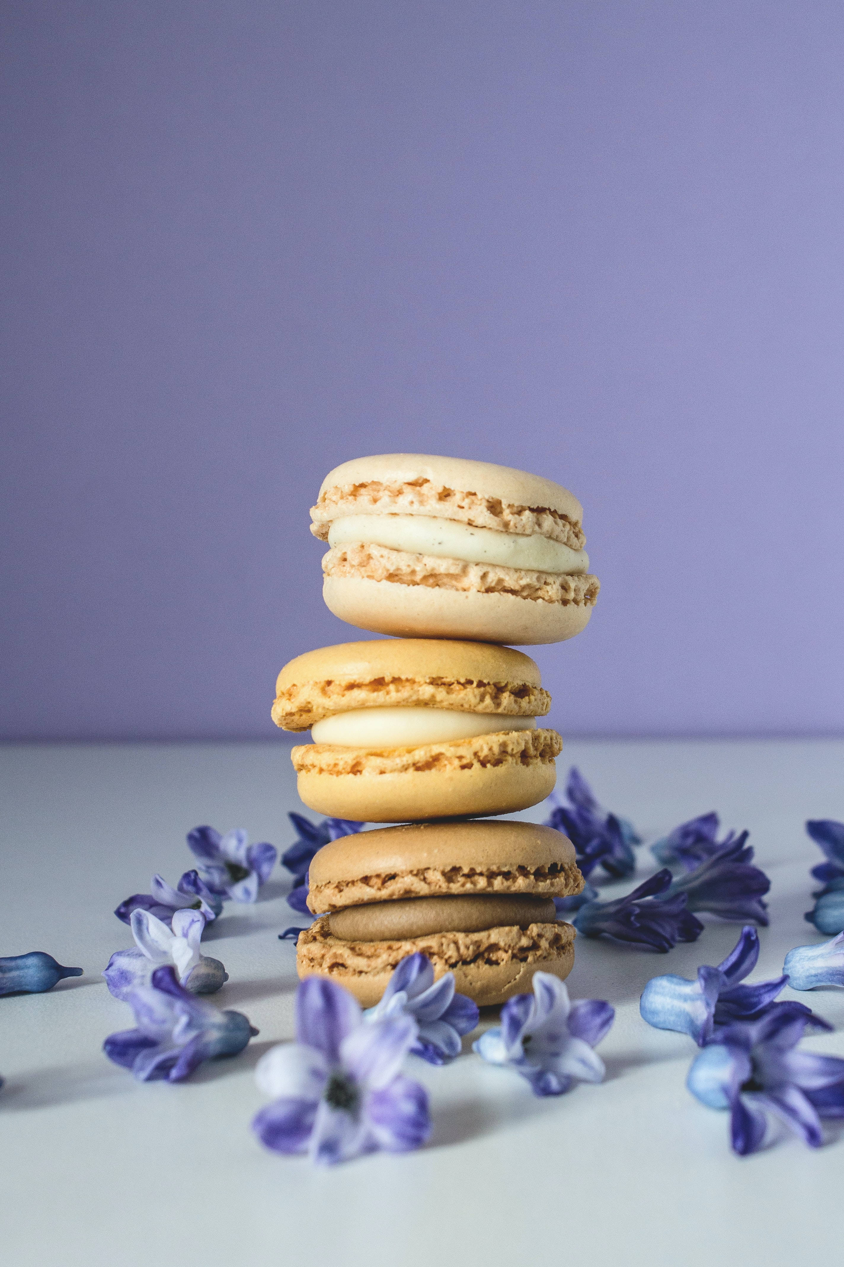 Pastel na iPhone Beige na Macaroons Wallpaper