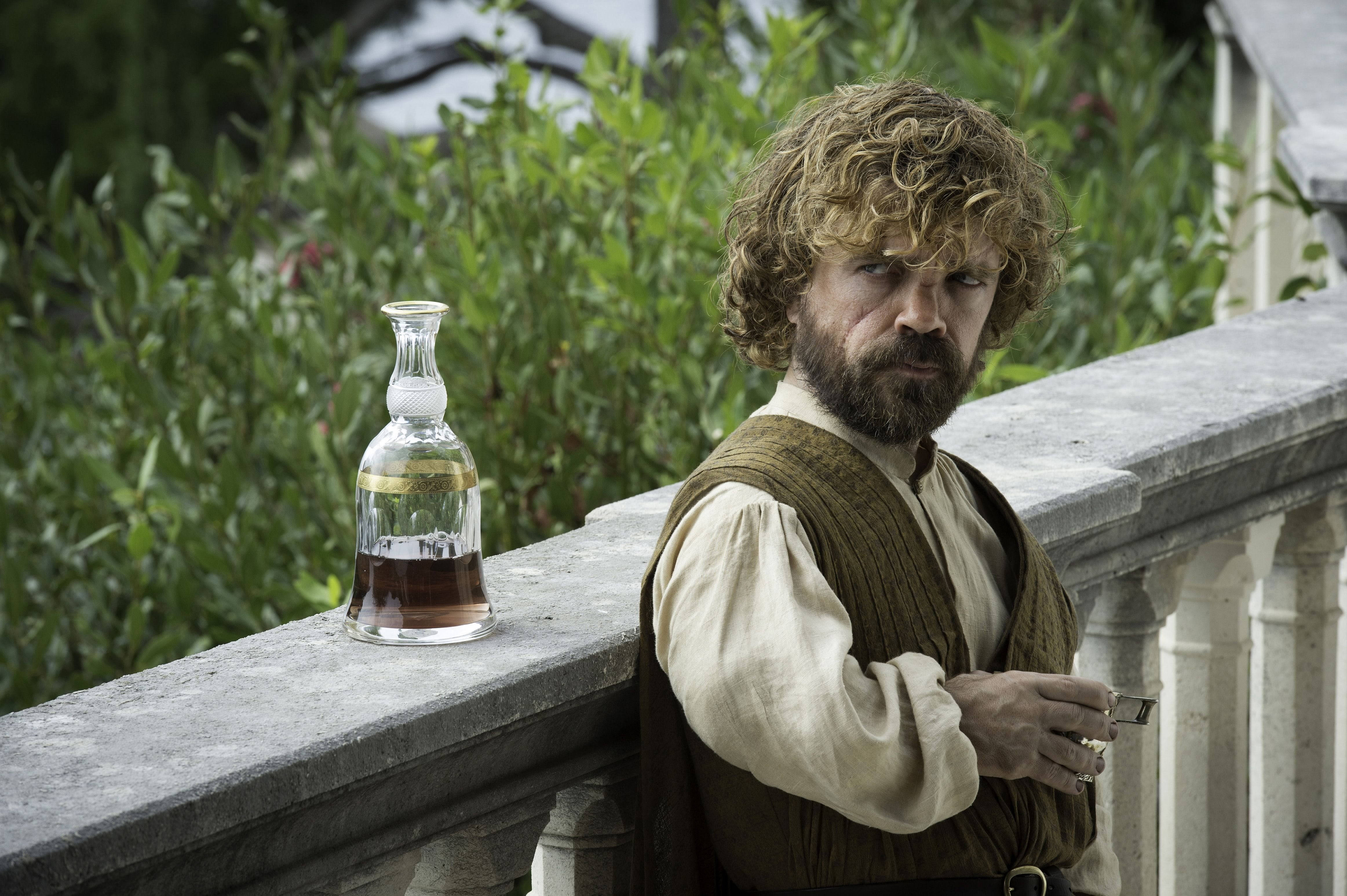 Peter Dinklage Ang Kasalang Lila Wallpaper