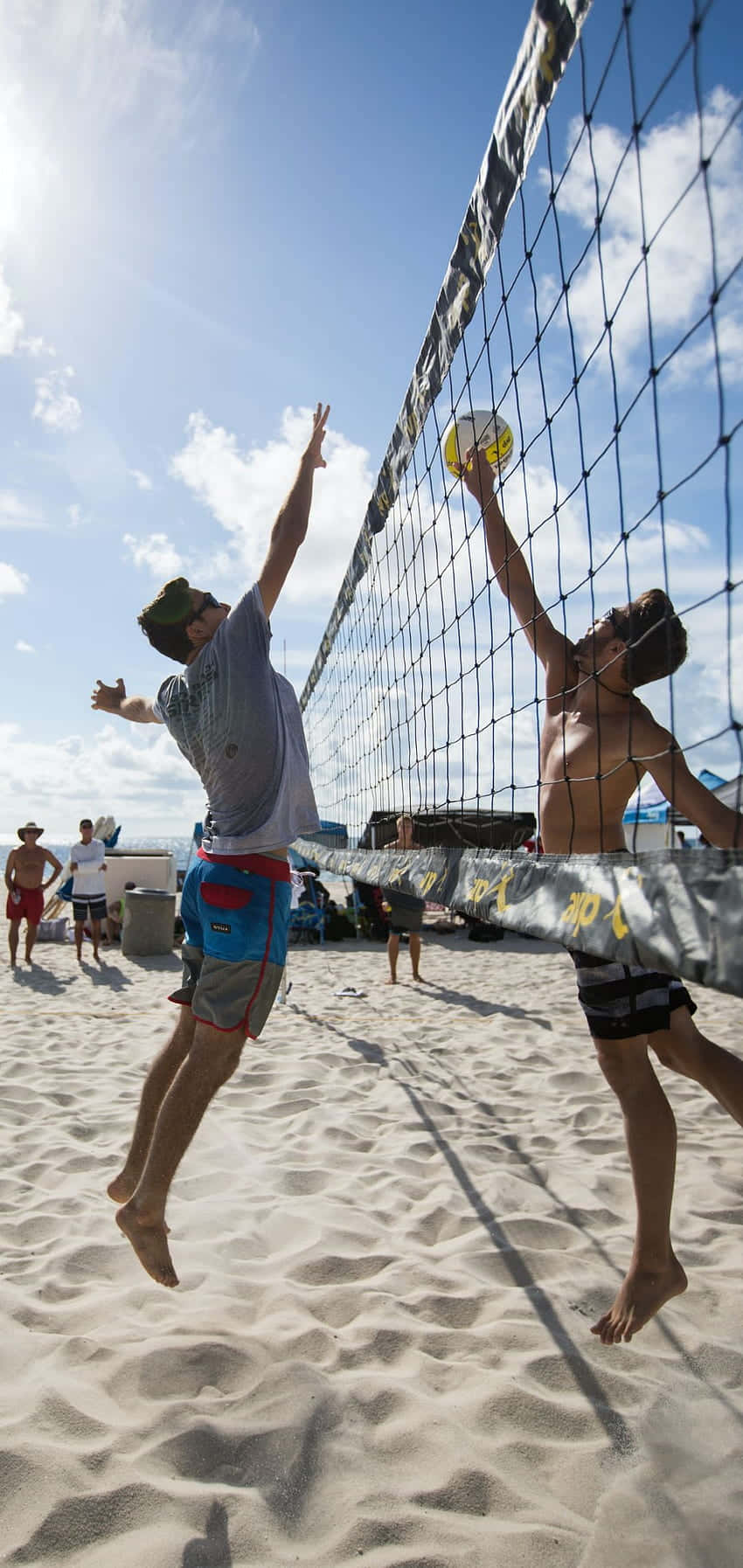 Pinakamahusay na Volleyball Background sa Buhanginang Beach Wallpaper