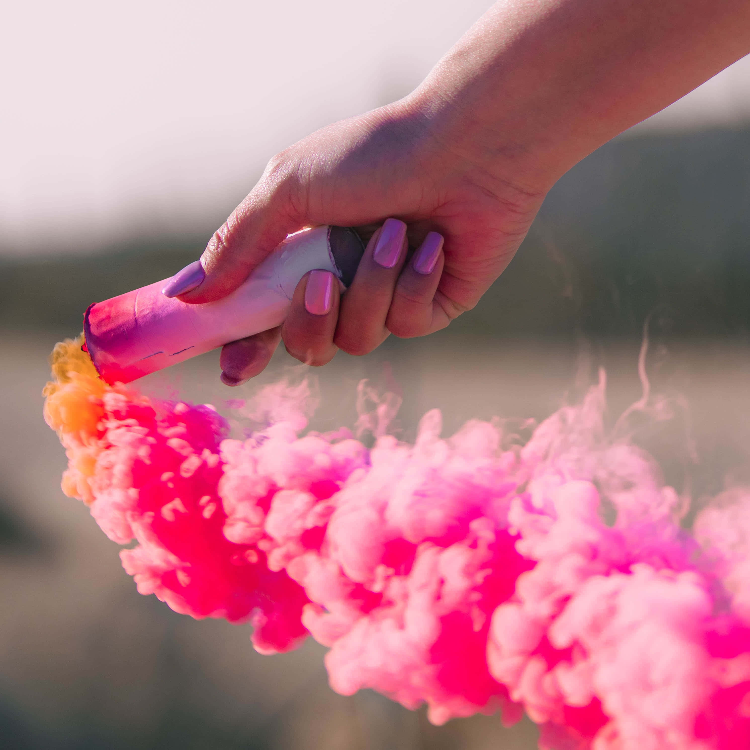 Pink Smoke sa Langit Wallpaper