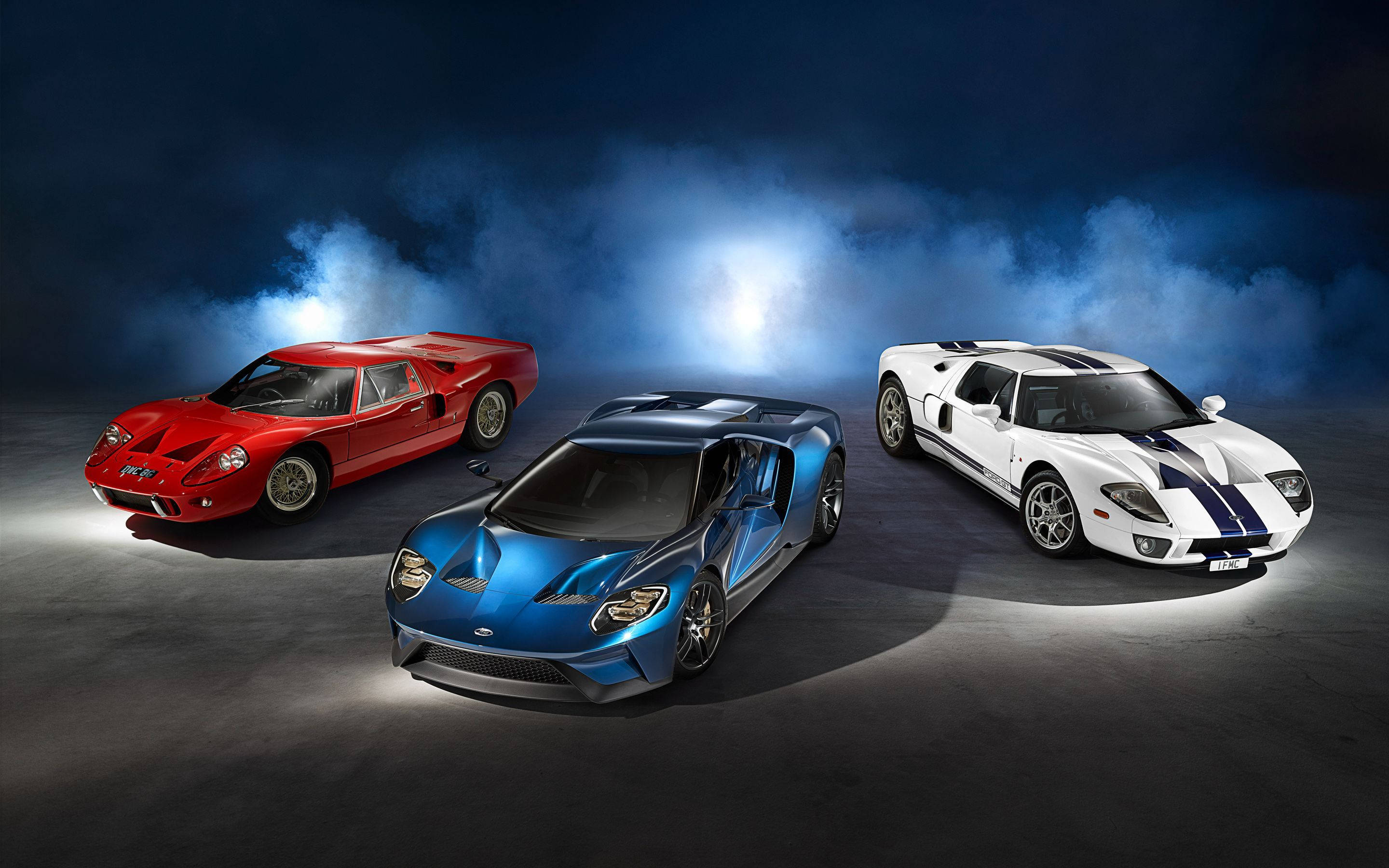 Pula, Asul, at Puting Ford GT Wallpaper