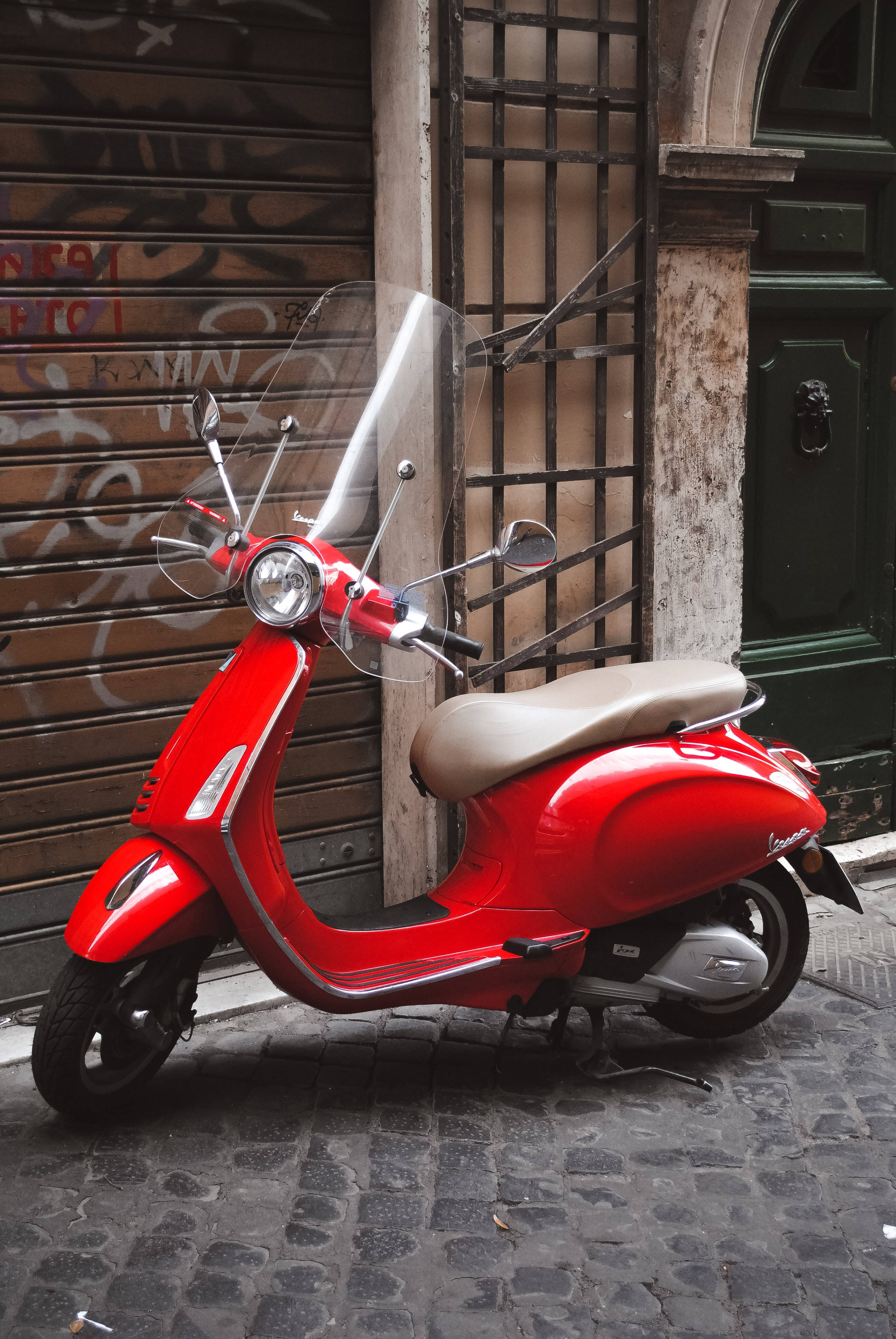 Pulang Bisikleta Moped Wallpaper