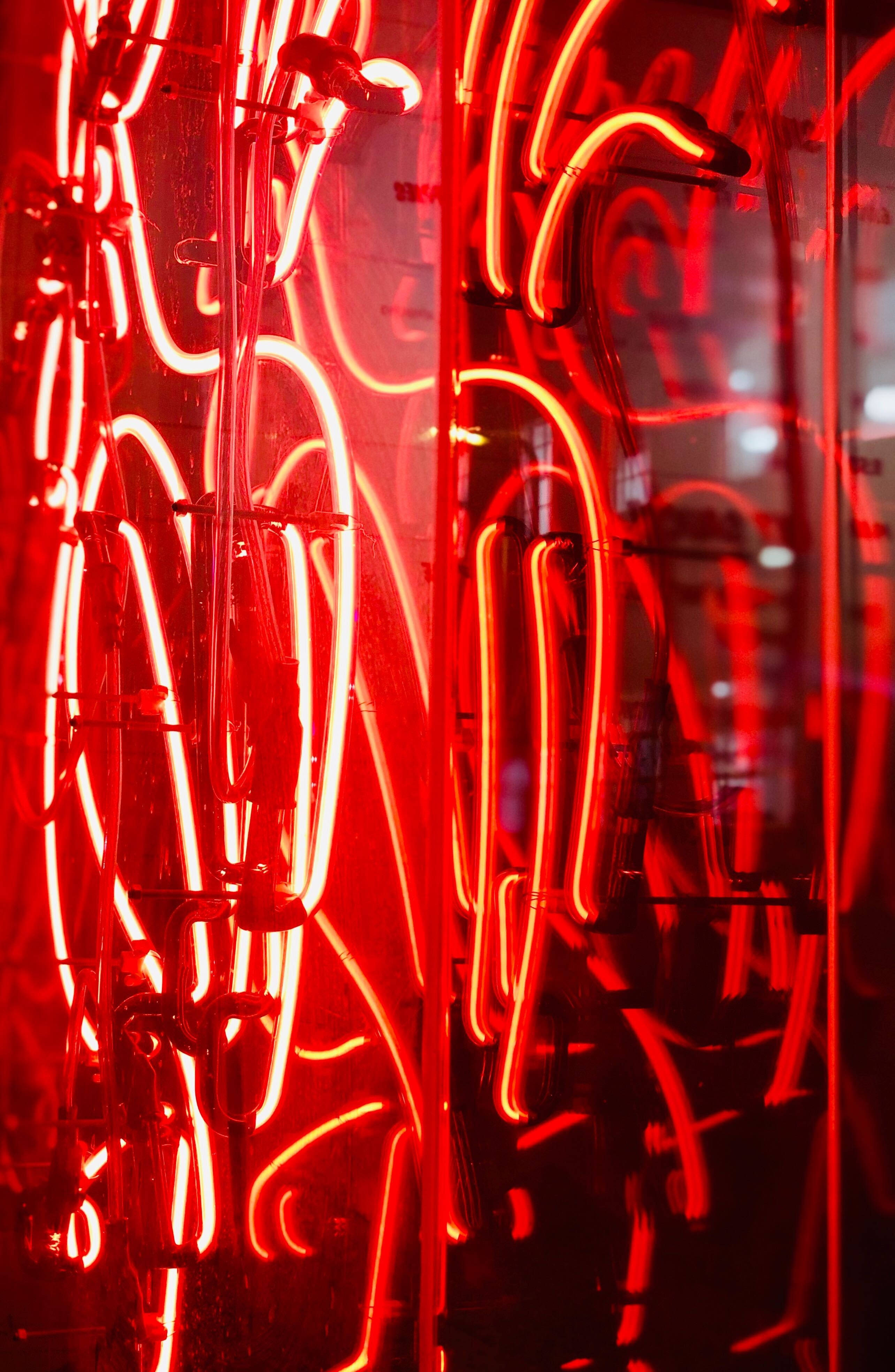 Pulang Neon na Alambre Wallpaper