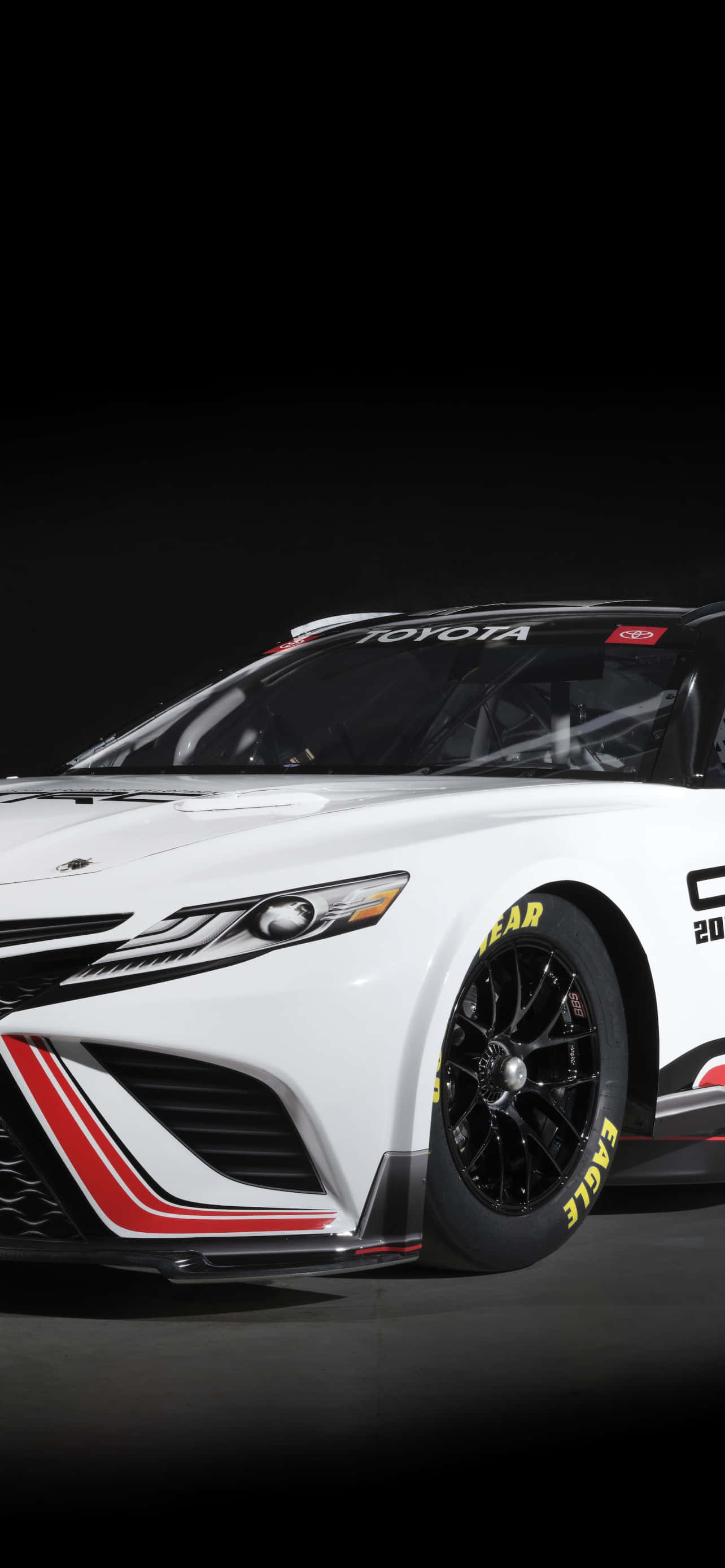 Karera hanggang sa Finish Line sa Iyong Nascar iPhone Wallpaper