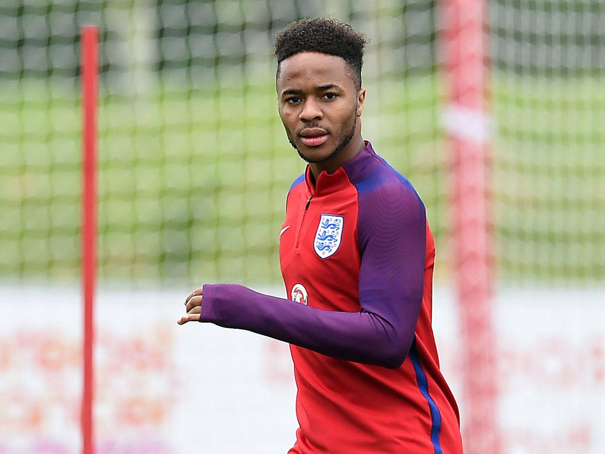 Raheem Sterling Habang Nagpapraktis Wallpaper