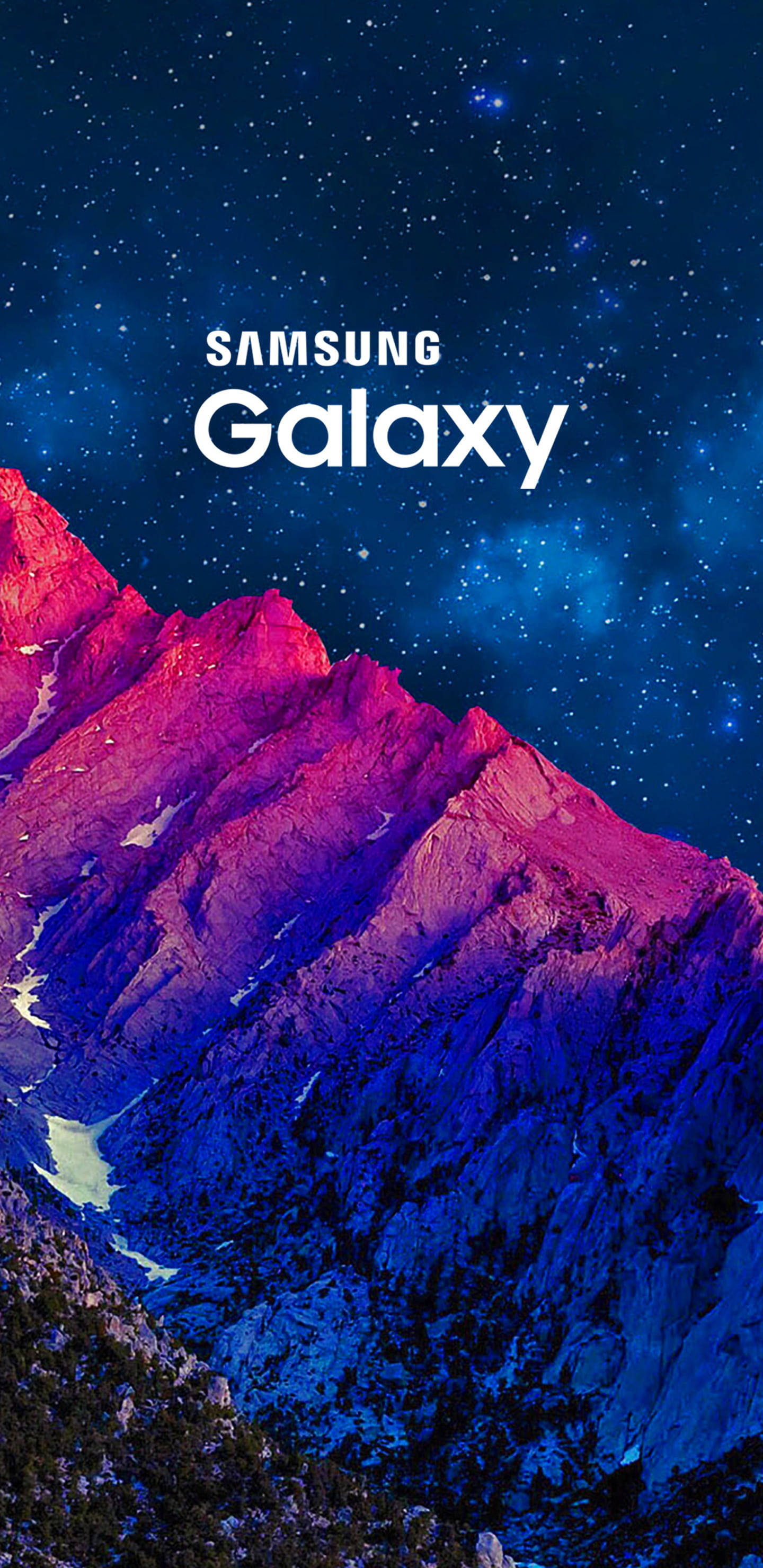 Samsung Galaxy J6 na Nagbibigay-Liwanag sa Mga Taluktok ng Bundok sa Takipsilim Wallpaper