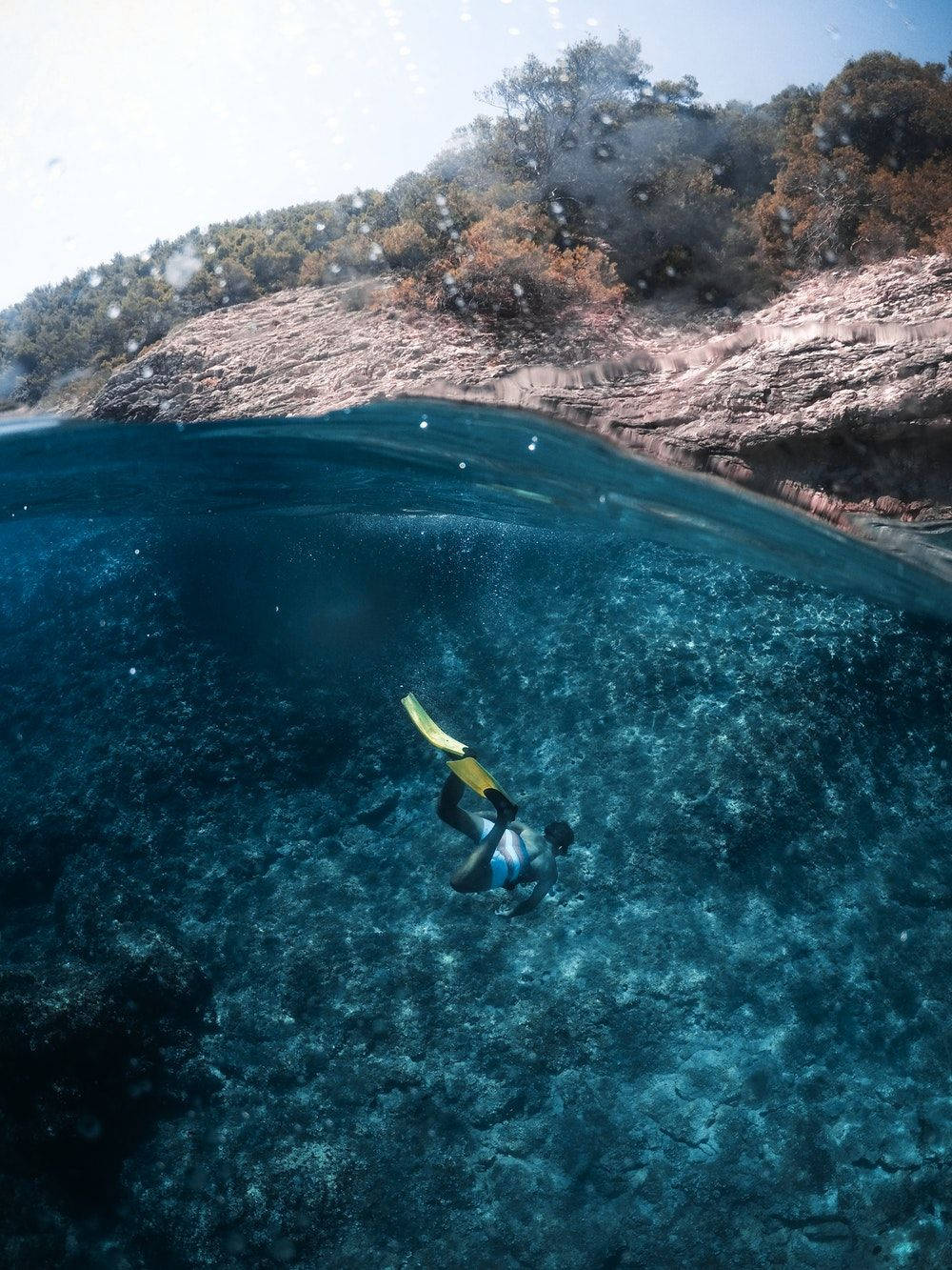 Scuba Diving iPad Mini Wallpaper