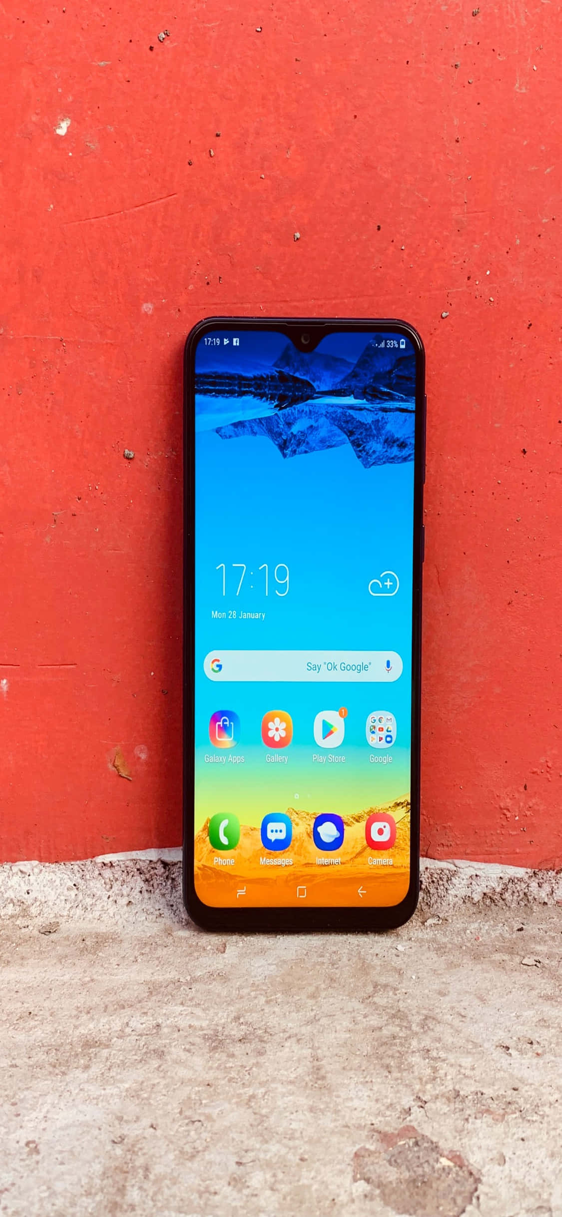 Showcasing ang Innovative iPhone Xs M Series Wallpaper