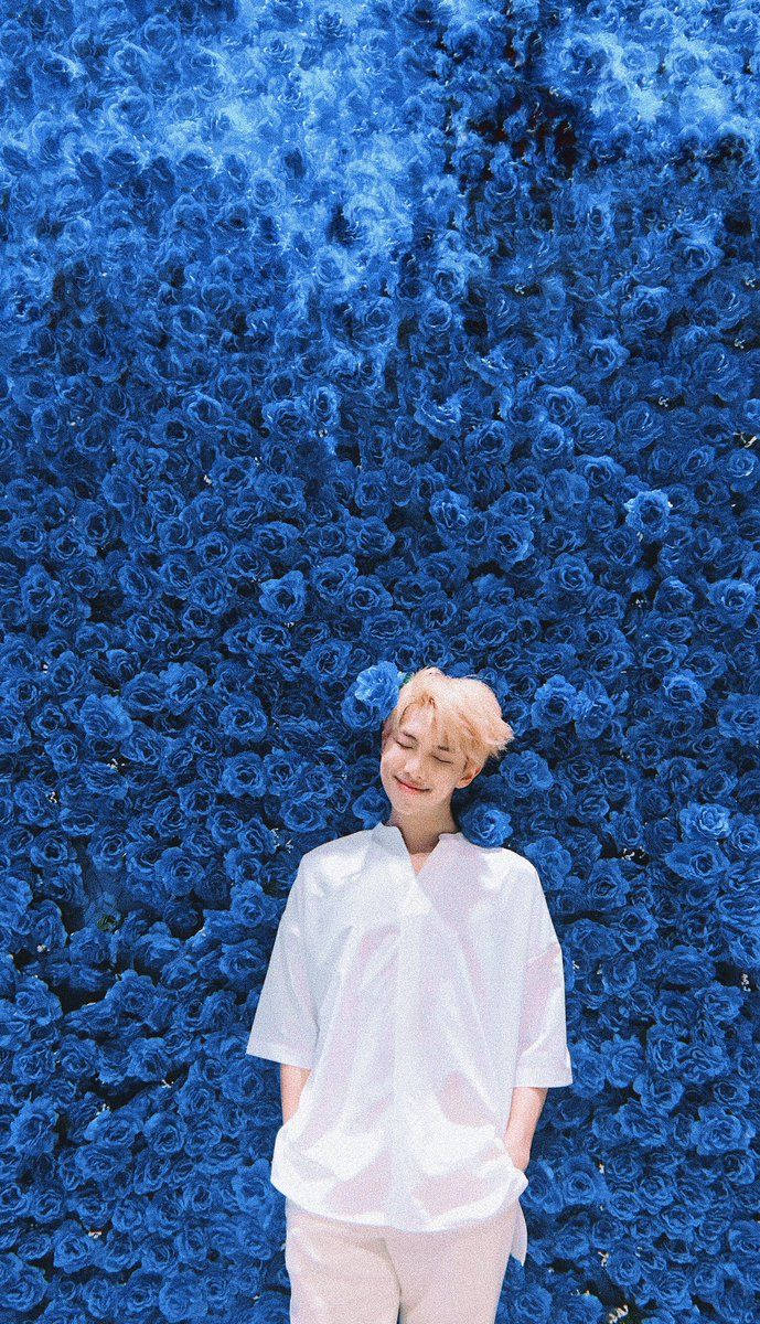 Si RM ng BTS ay mukhang matalim Wallpaper