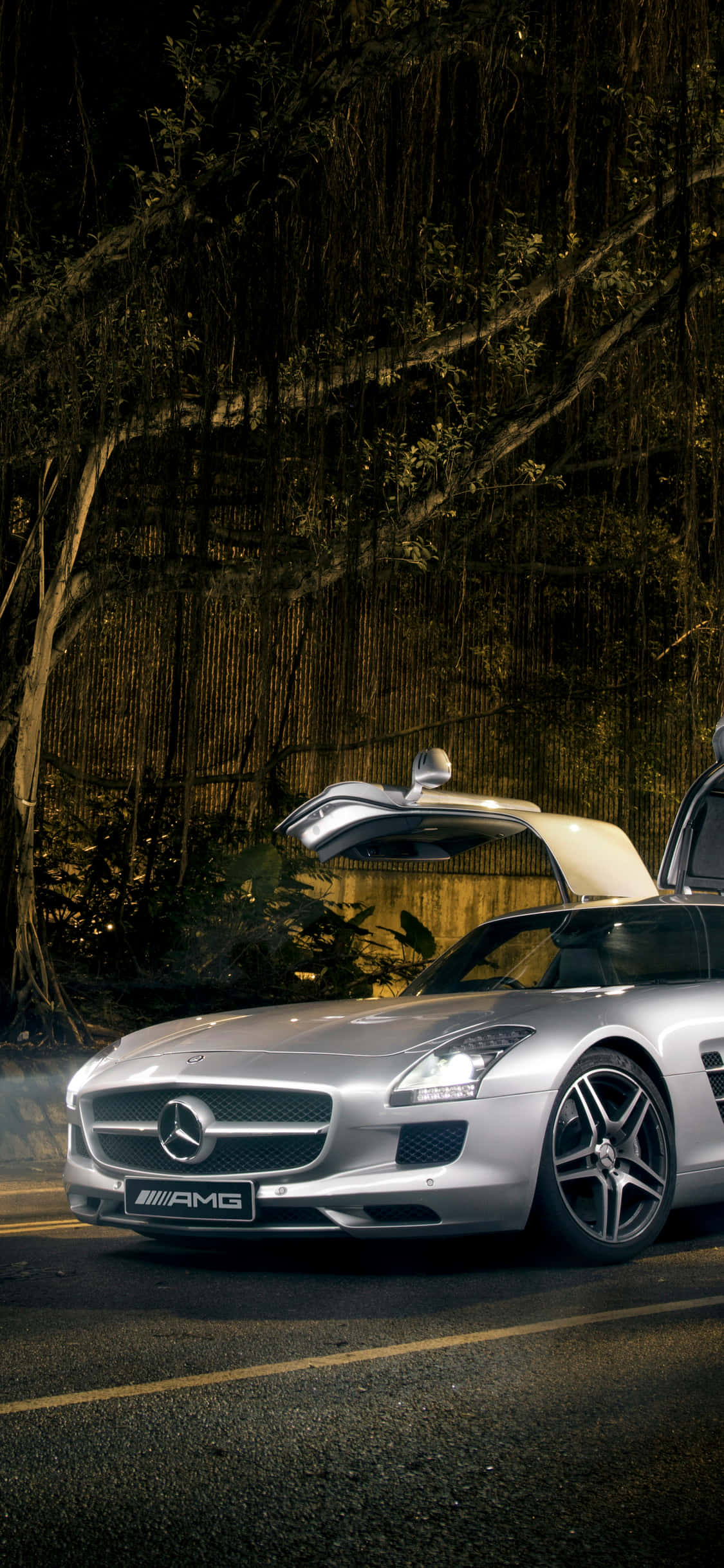 Silver iPhone Xs Mercedes Amg Background Wallpaper