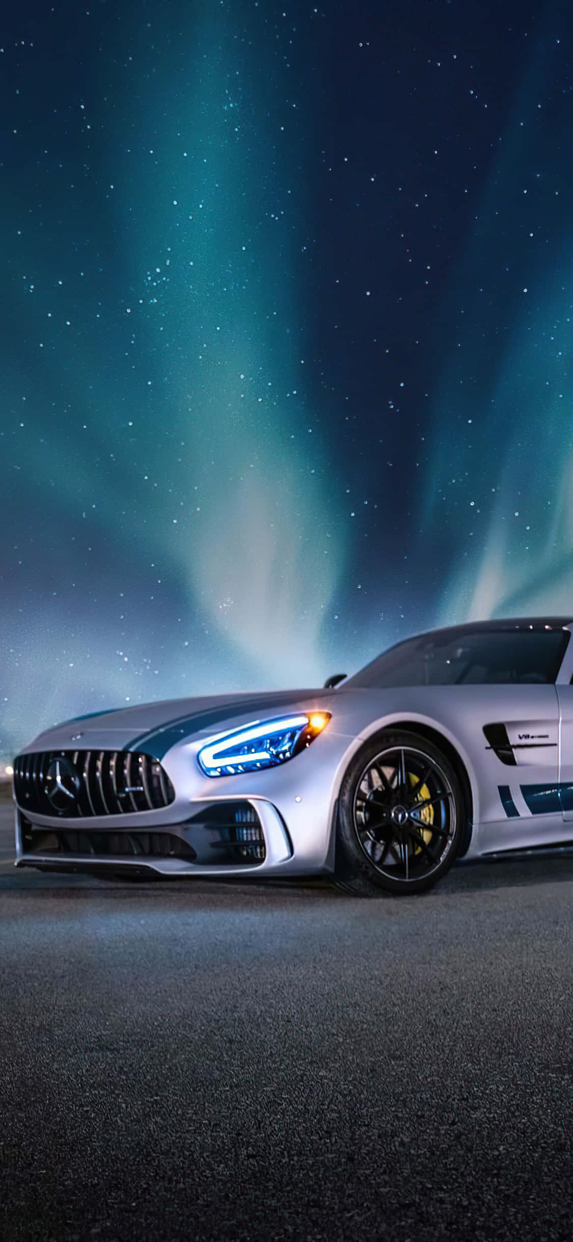 Silver na iPhone Xs Mercedes Amg Background Northern Lights Wallpaper