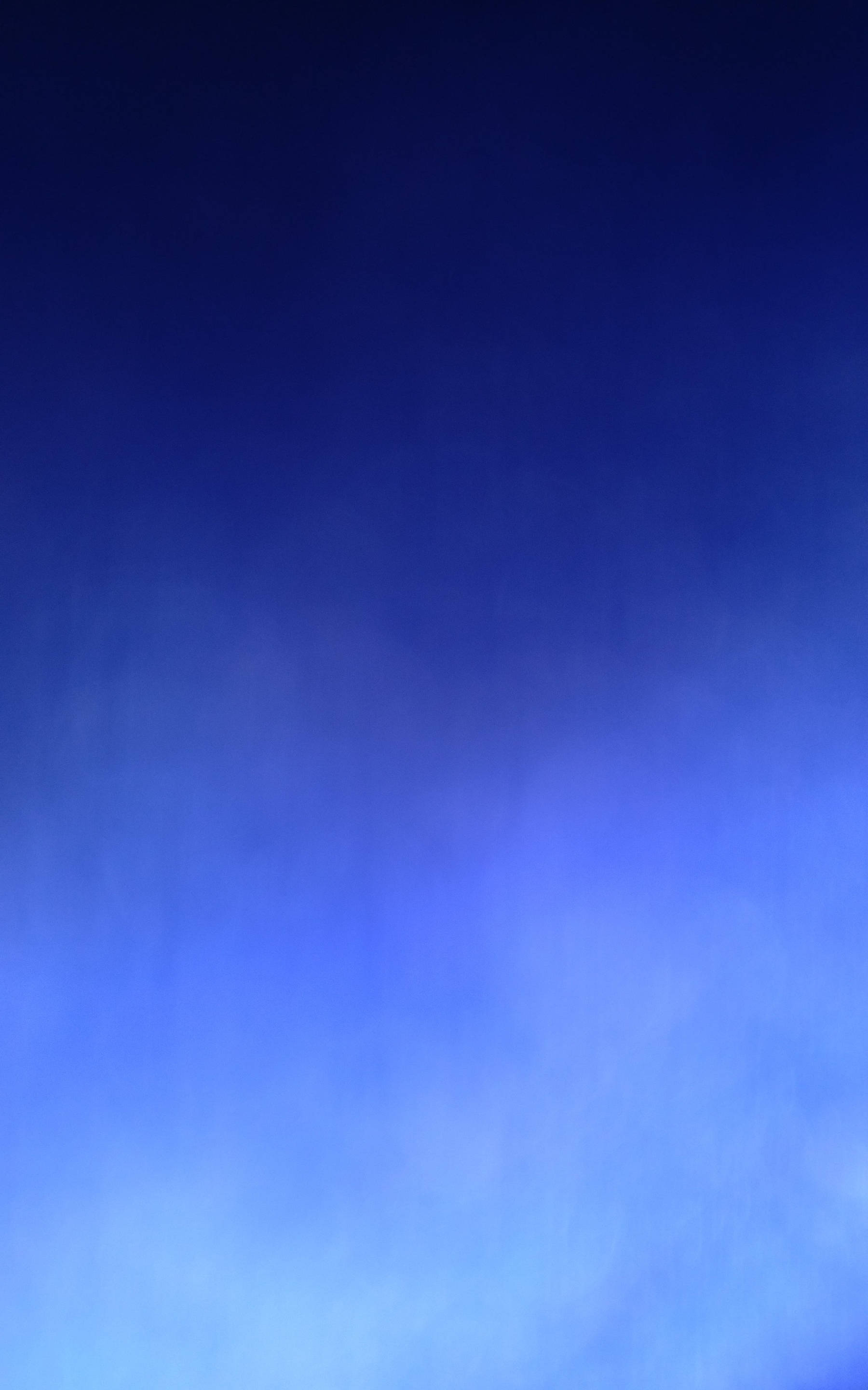 Simpleng Asul na Gradient ng Ulap Wallpaper