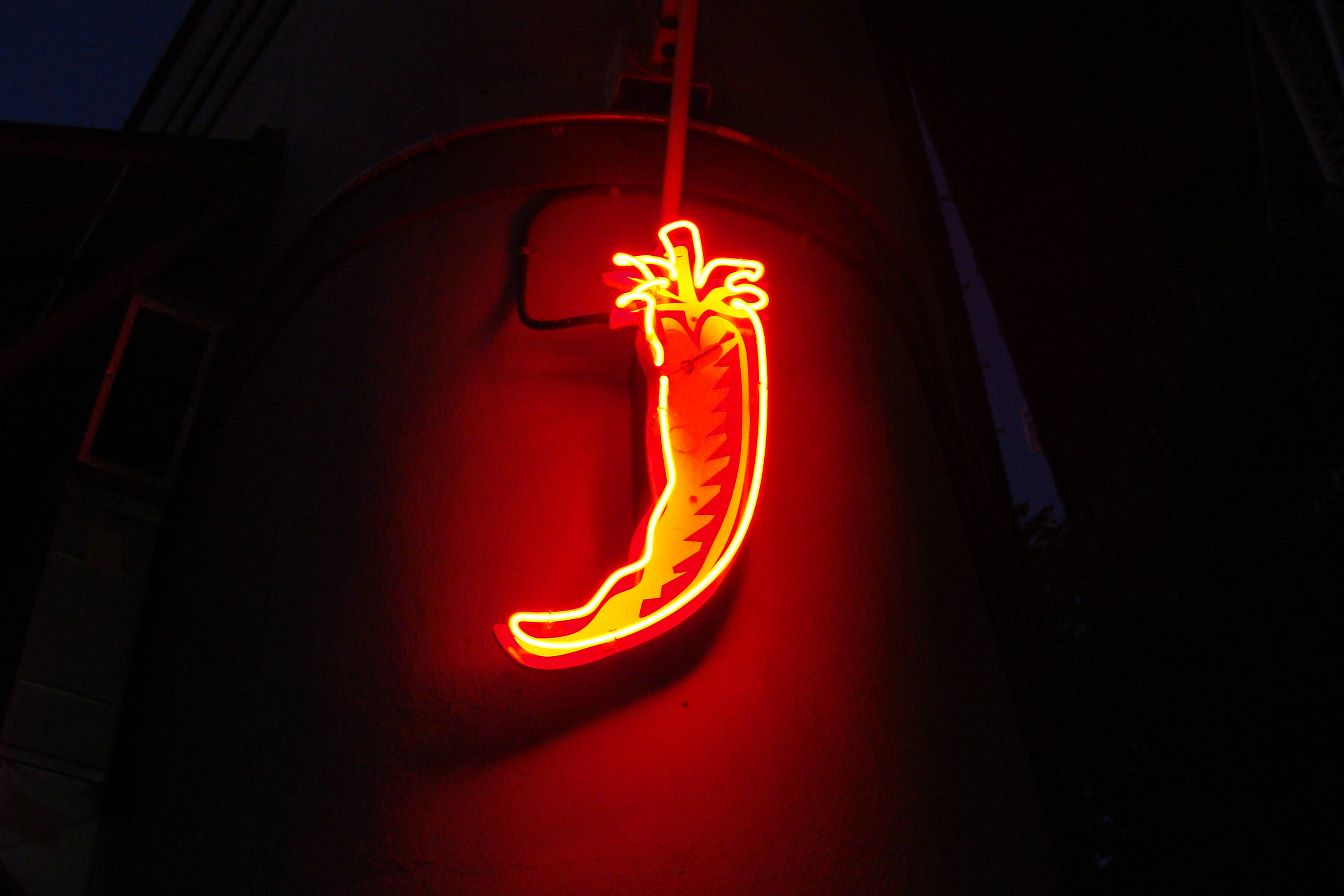 Sining ng Pulang Sili na Neon Wallpaper