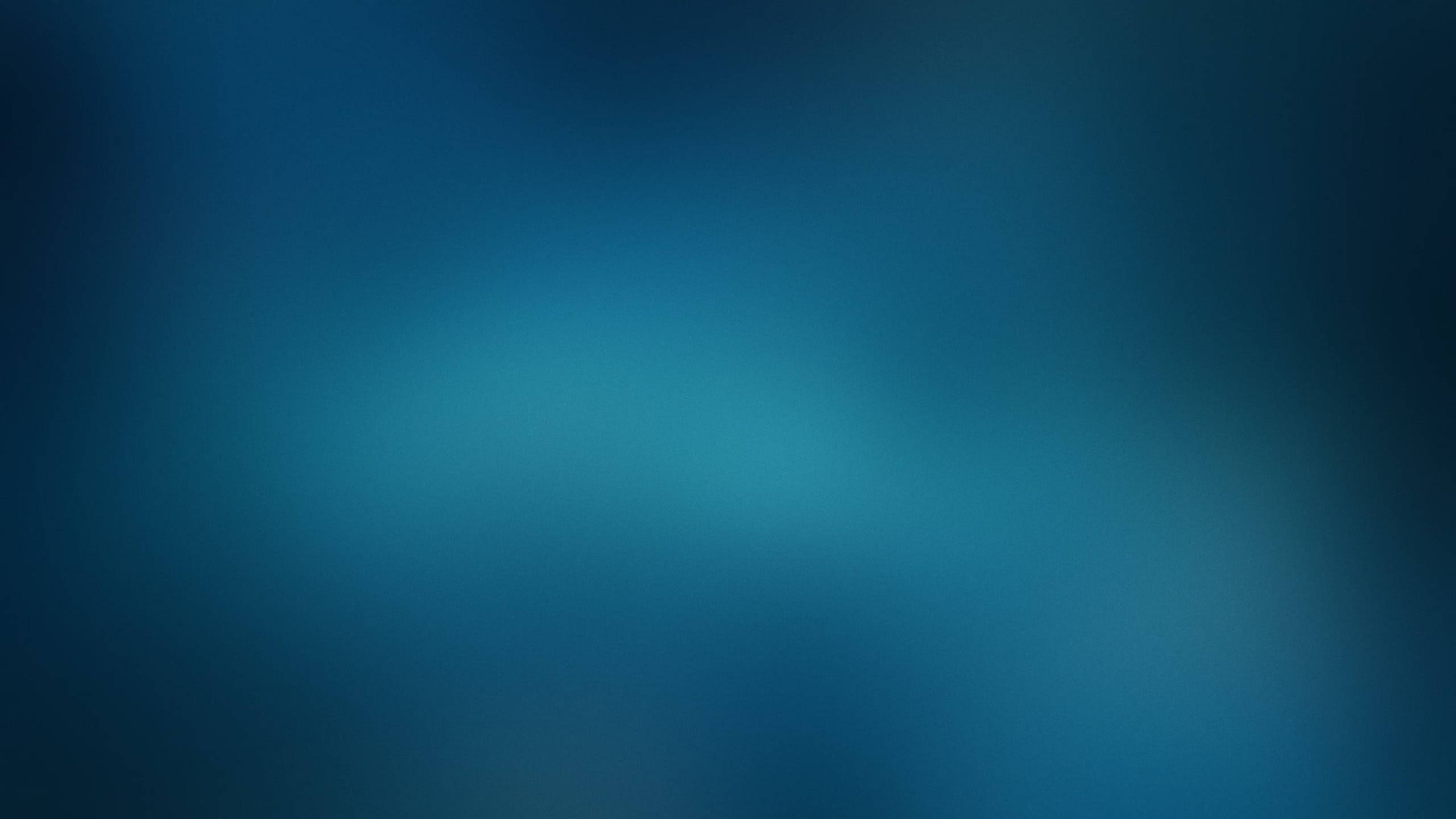 Solidong Asul na Aesthetic na Malambot na Gradient Wallpaper