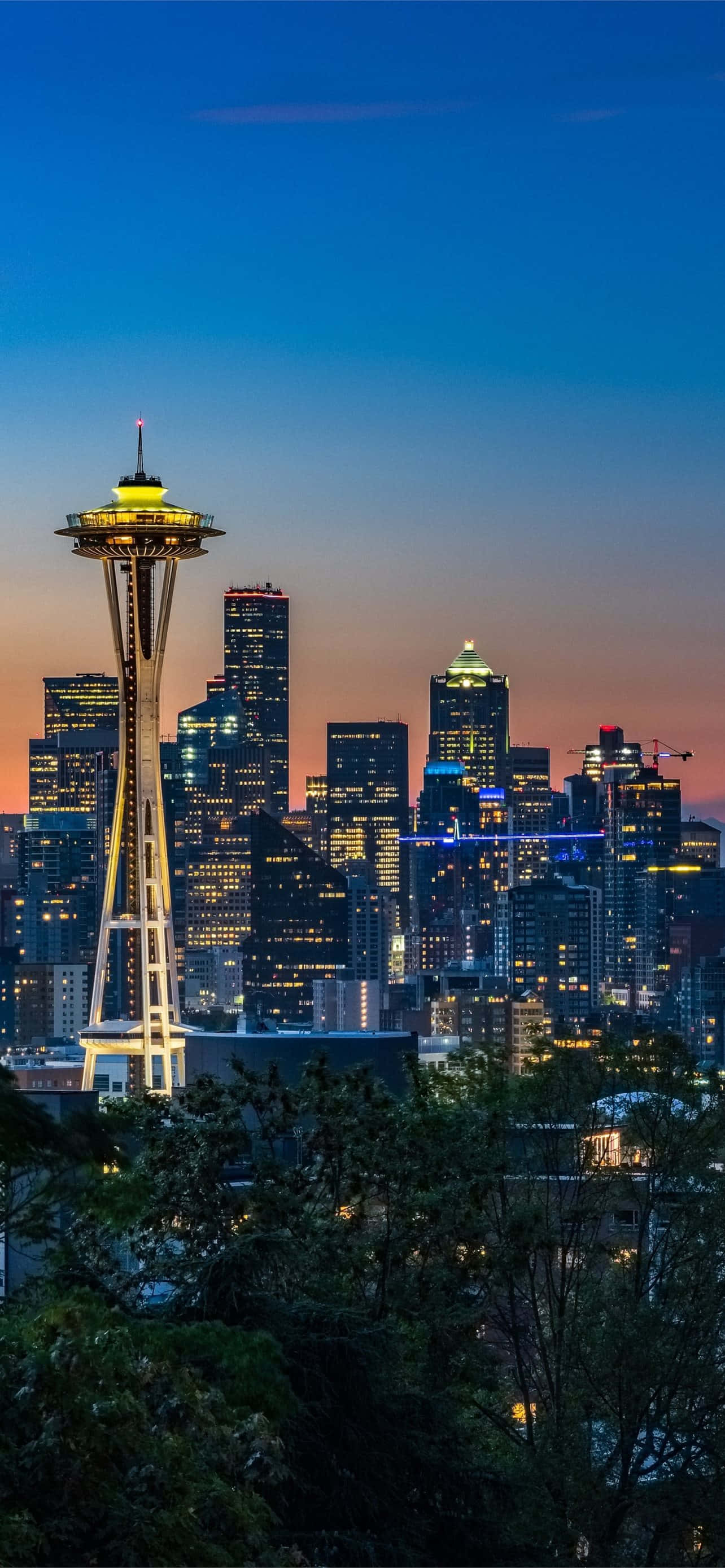 Space Needle Sa Gabi Pinakamagandang Seattle Background Wallpaper