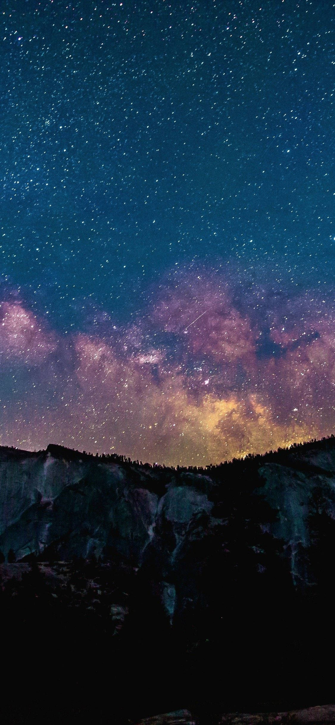 Mga Bituin sa Lilang na Kalawakan Wallpaper