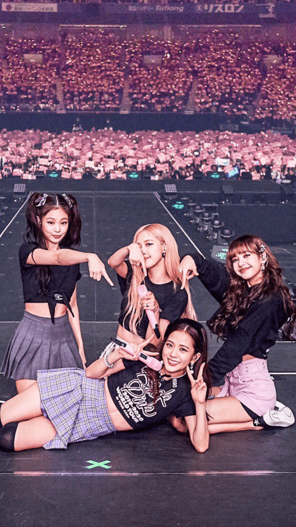 Stellar Style at Energy - Blackpink sa Konsyerto Wallpaper