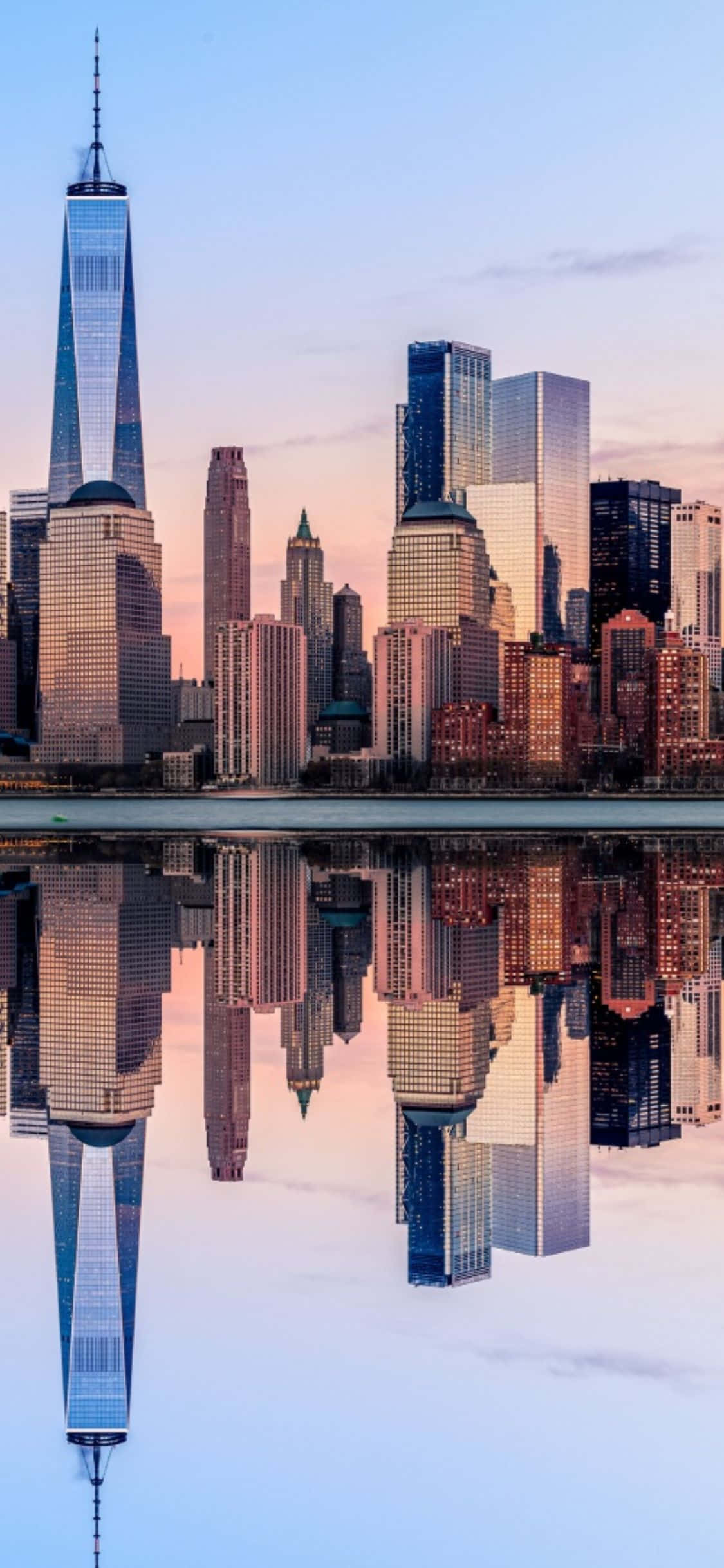 Nakamamanghang tanawin ng skyline ng New York City na nakakuha sa iPhone X Wallpaper