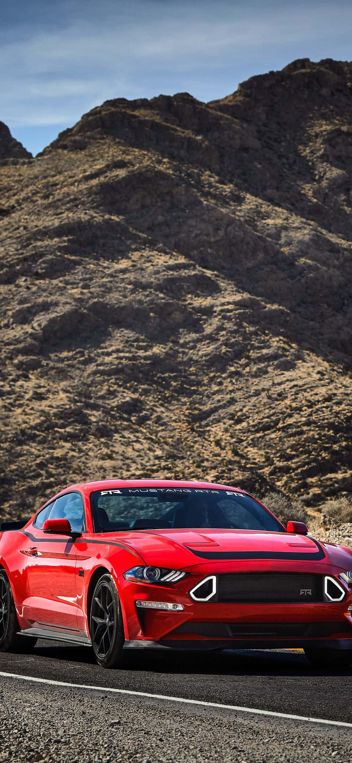 Sumabay sa mga uso sa makinis na disenyo ng isang Mustang iPhone Wallpaper