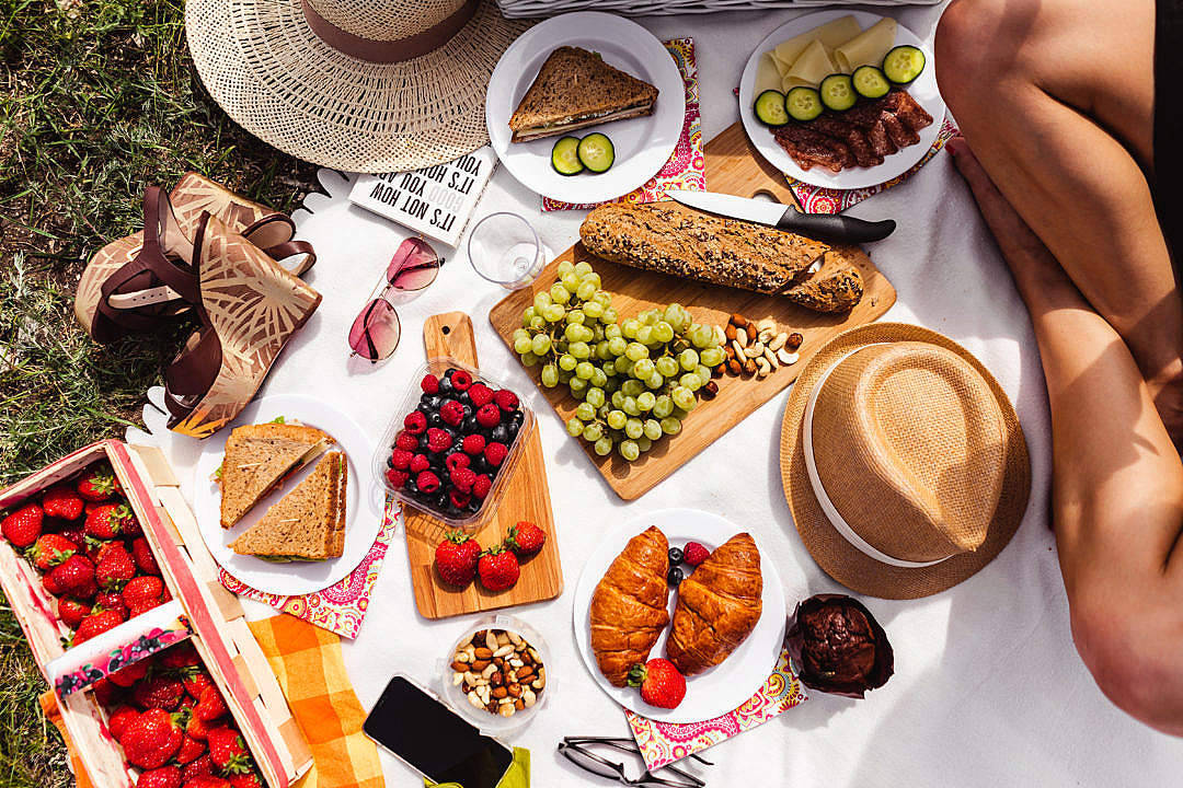 Summer Desktop Picnic sa Labas Wallpaper