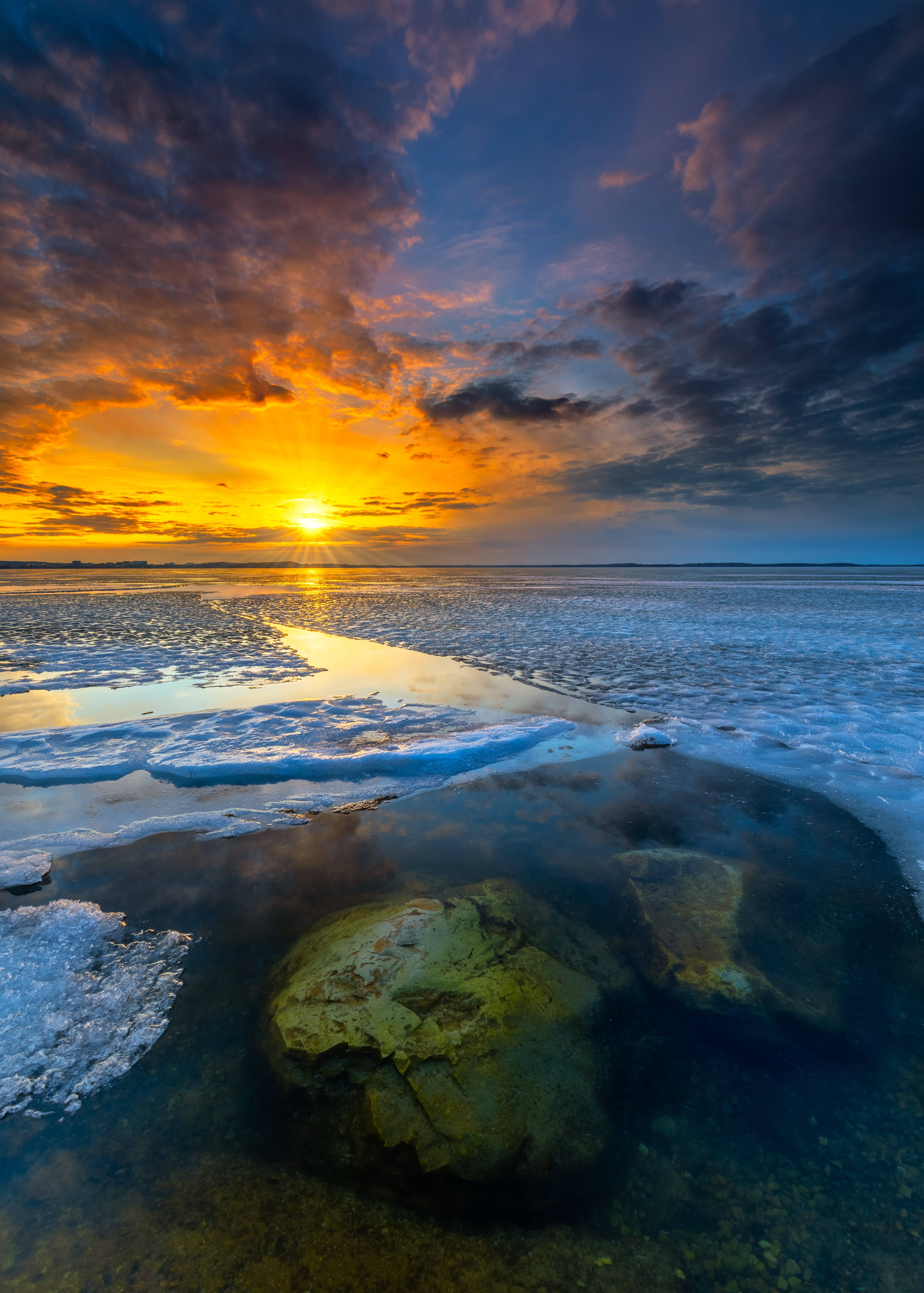 Sun Shines Over Ice Wallpaper