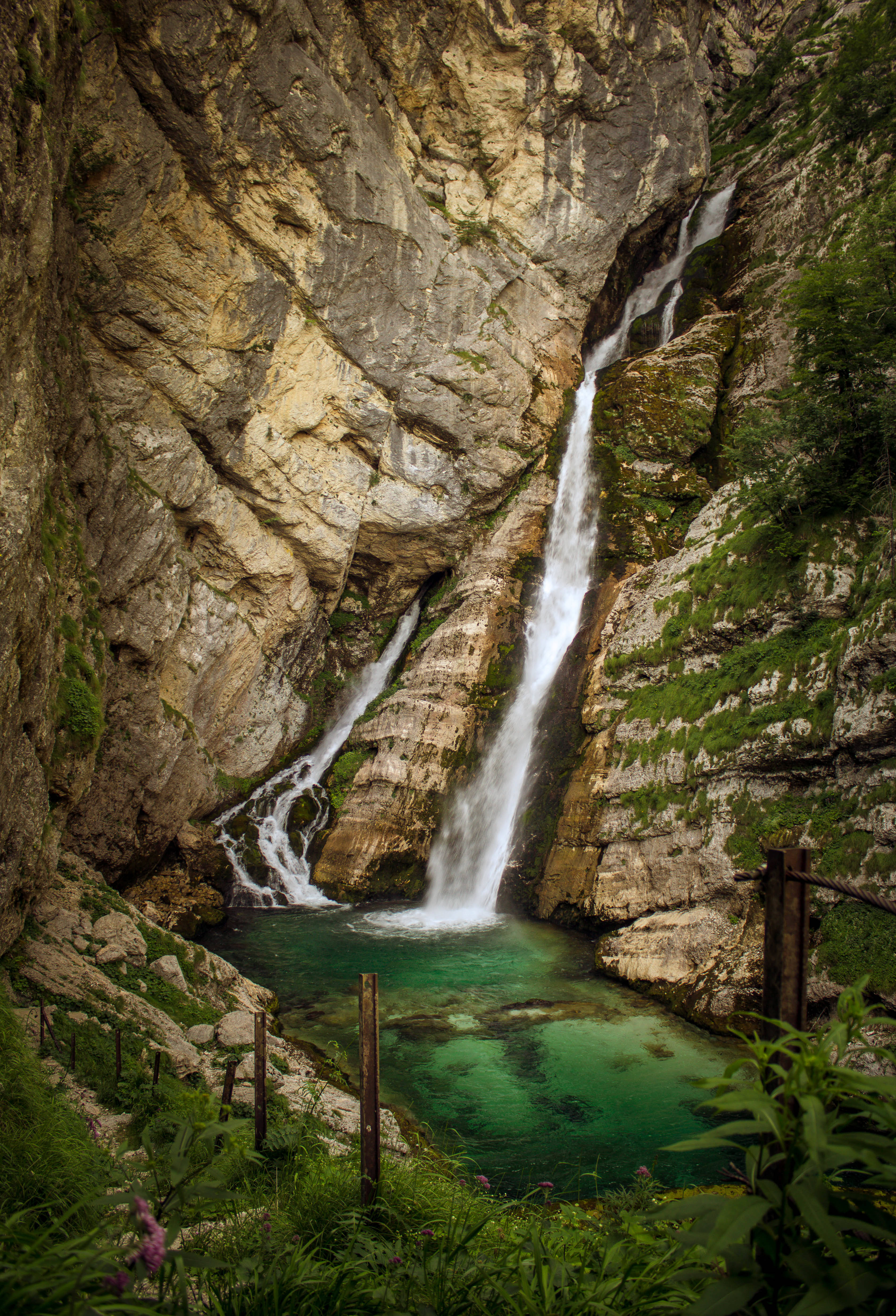 Talon ng Savica sa Julian Alps, Slovenia Wallpaper