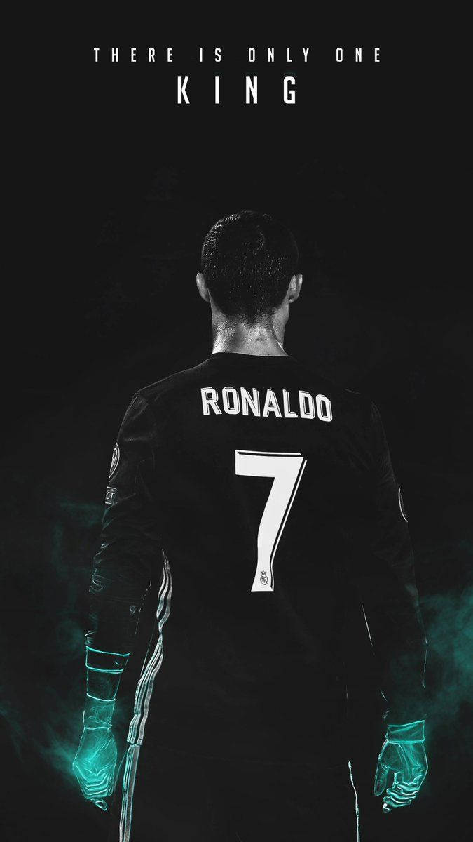 Tanging Hari Cristiano Ronaldo iPhone Wallpaper