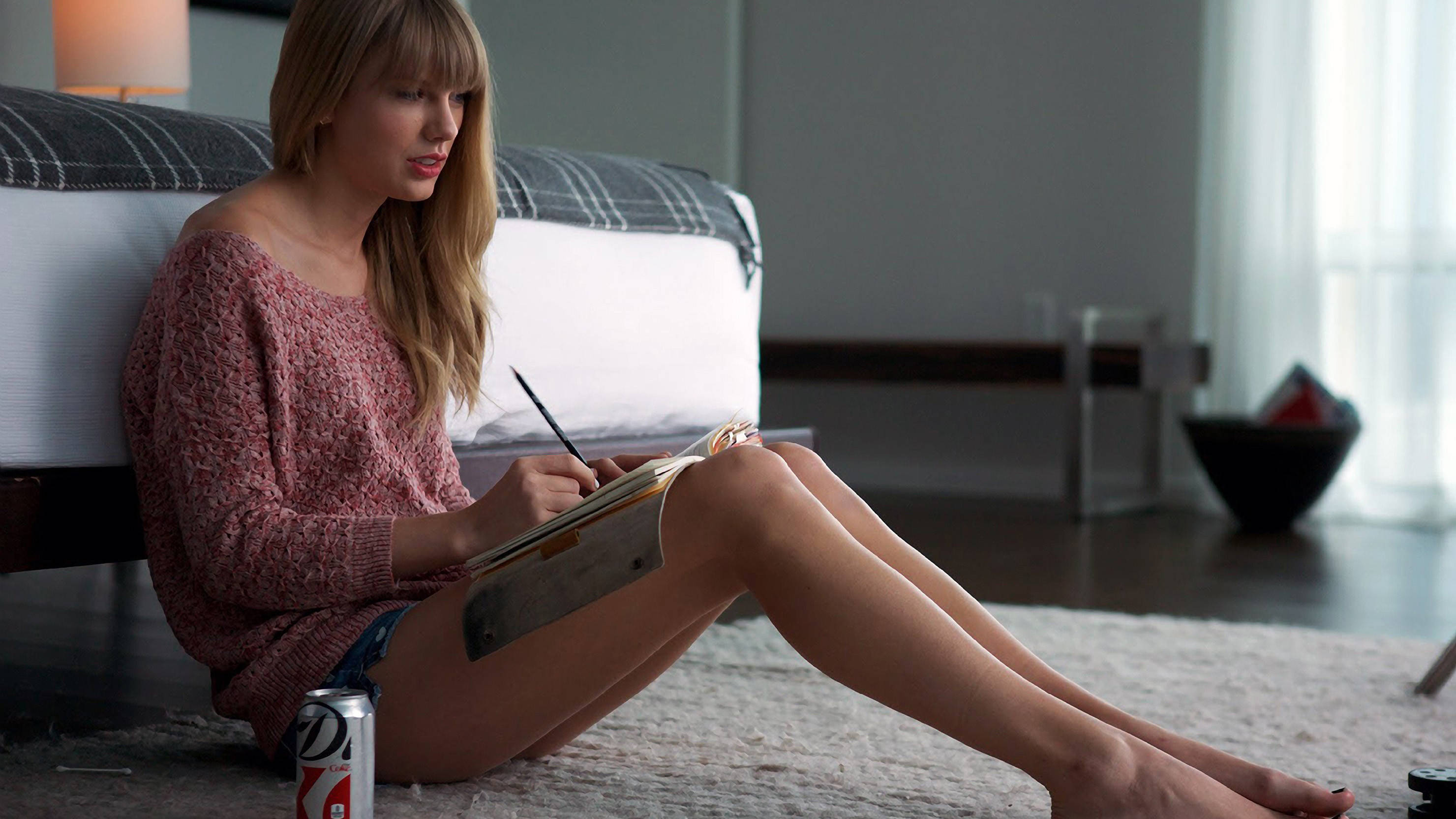 Taylor Swift Mahahabang Magagandang Binti Wallpaper