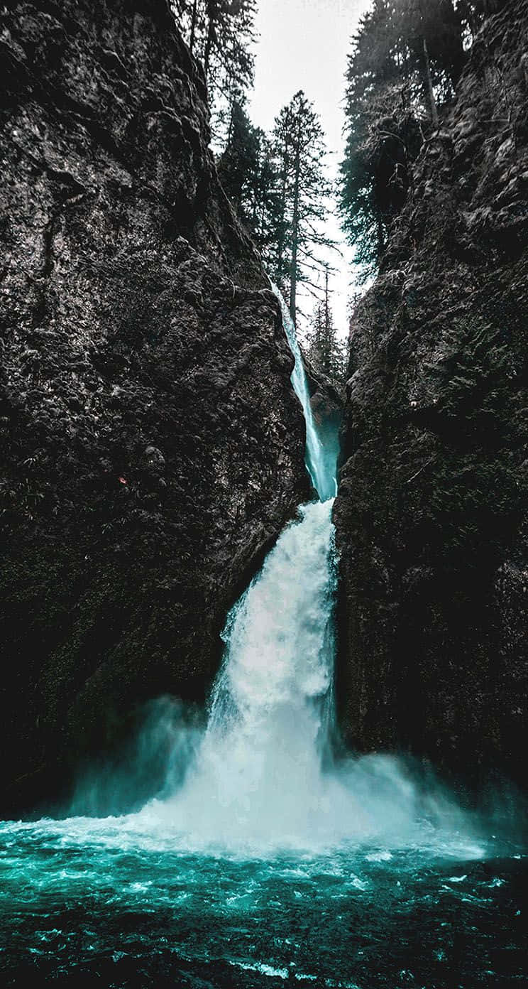 Tema ng Screensaver ng Waterfall para sa iPhone Wallpaper