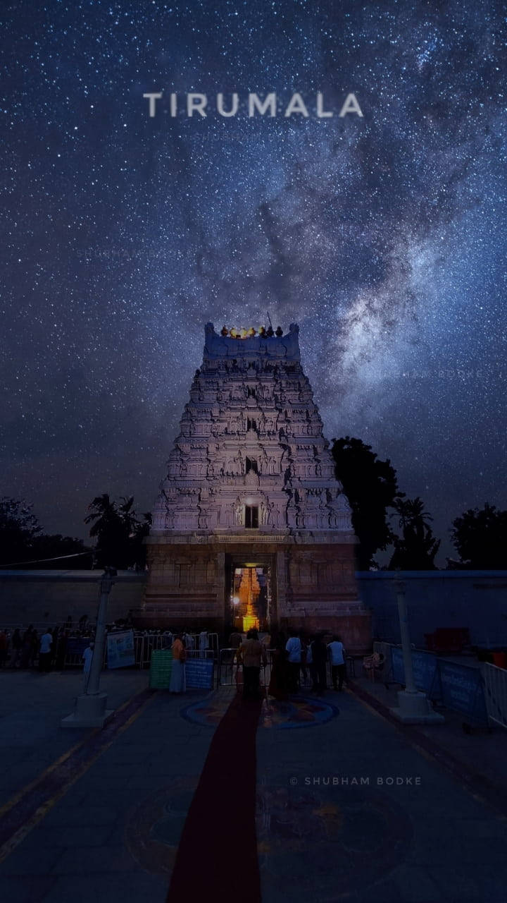 Templo ng Tirupati Balaji na may Galaxy Wallpaper