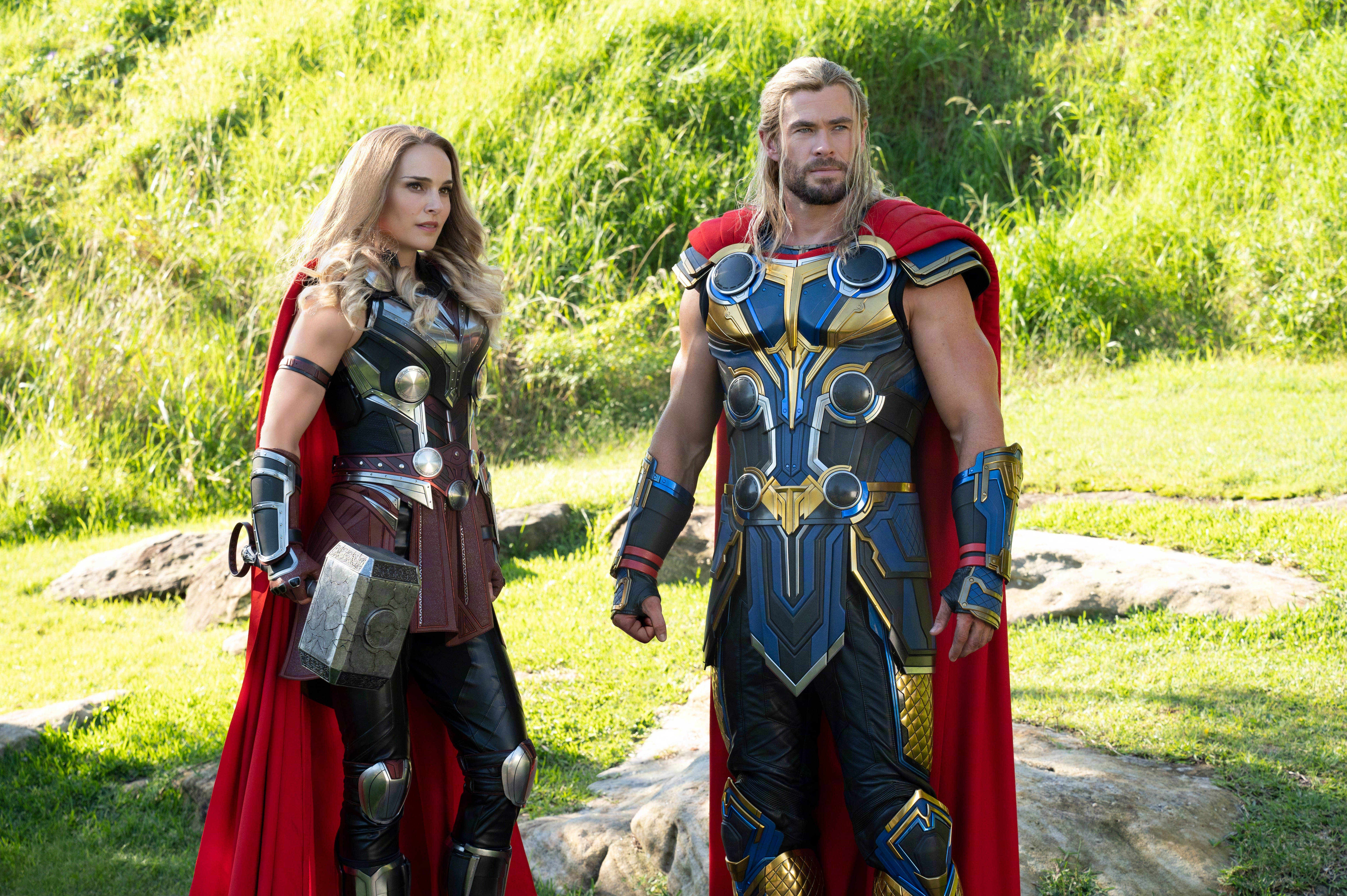Thor Love And Thunder Armor ng Asgardiano Wallpaper