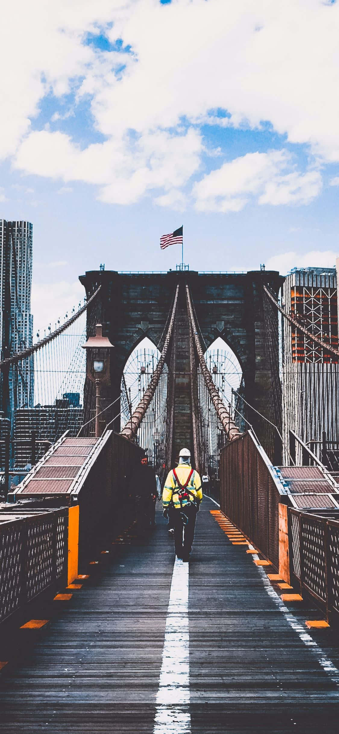 Tingnan ang skyline ng New York City kasama ang isang iPhone X Wallpaper