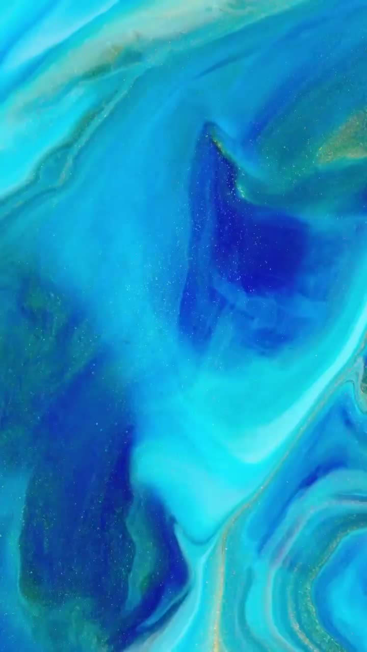 Tingnan ang stunning Luminous Blue cover para sa iPhone 11 Wallpaper