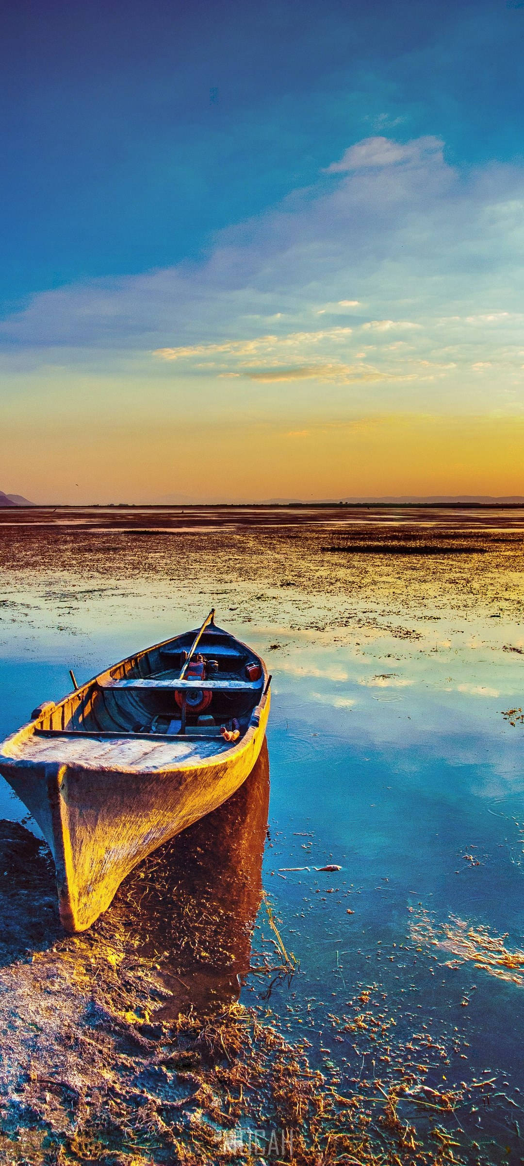 Vivo Y11 Bangka at Paglubog ng Araw Wallpaper