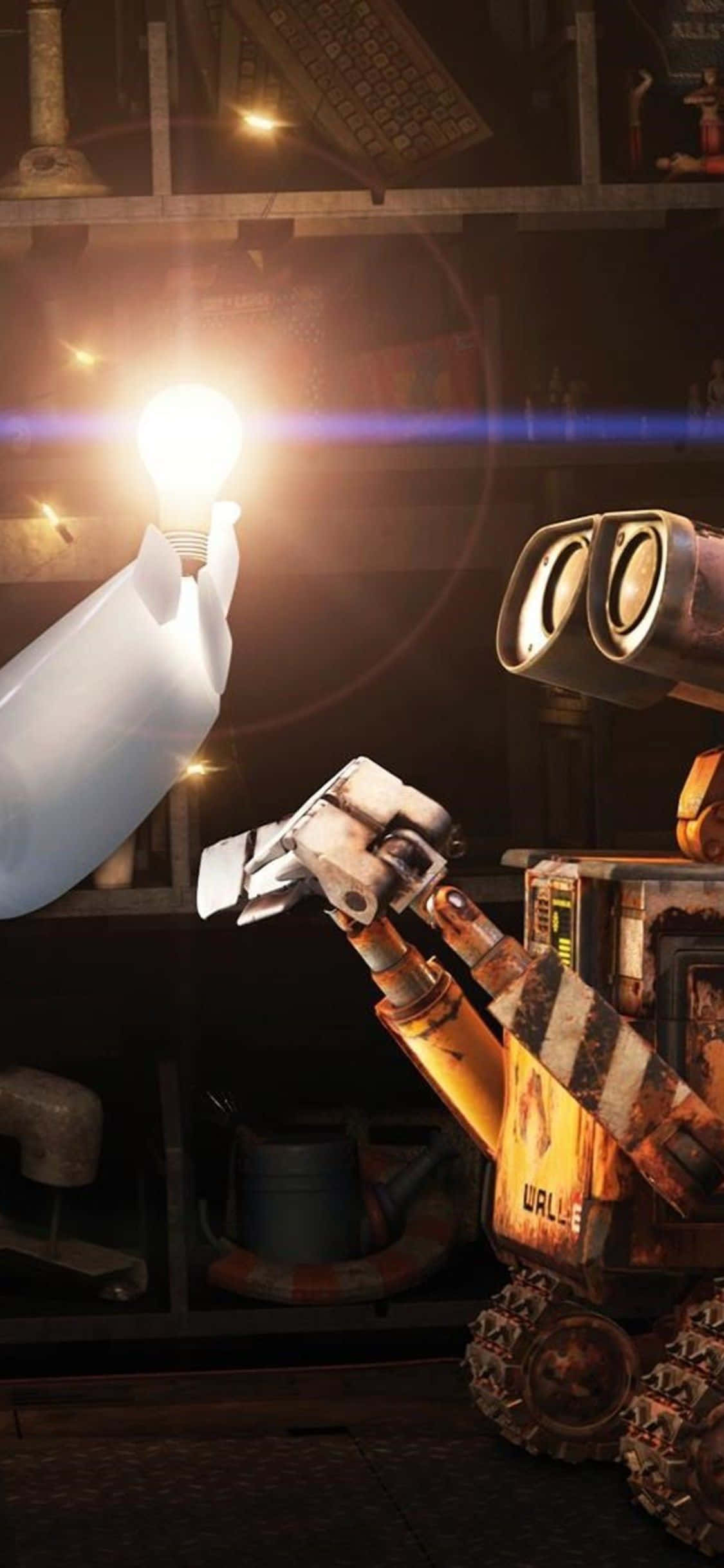 Wall E iPhone na Nakatingin sa Bombilya Wallpaper