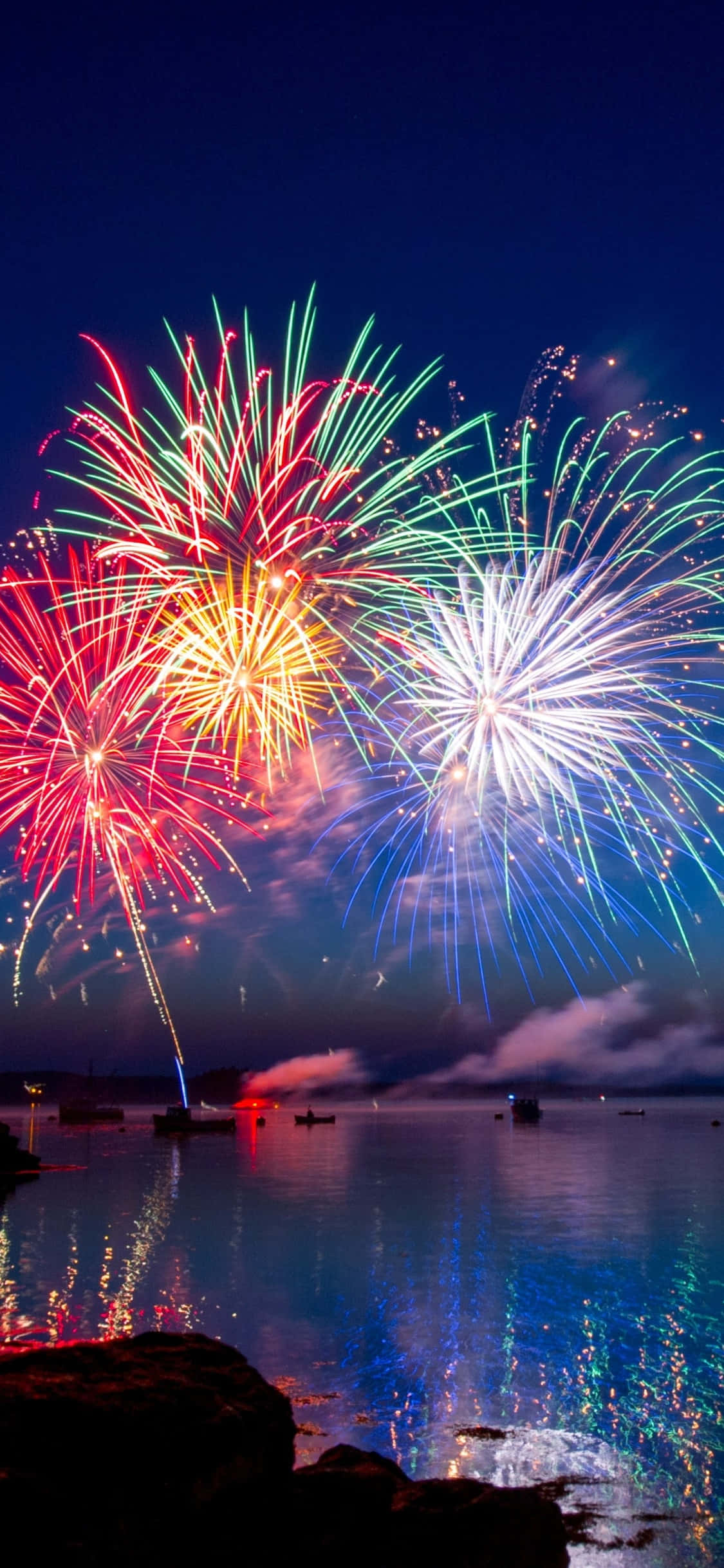 White Red Green Orange Fireworks Picture Wallpaper