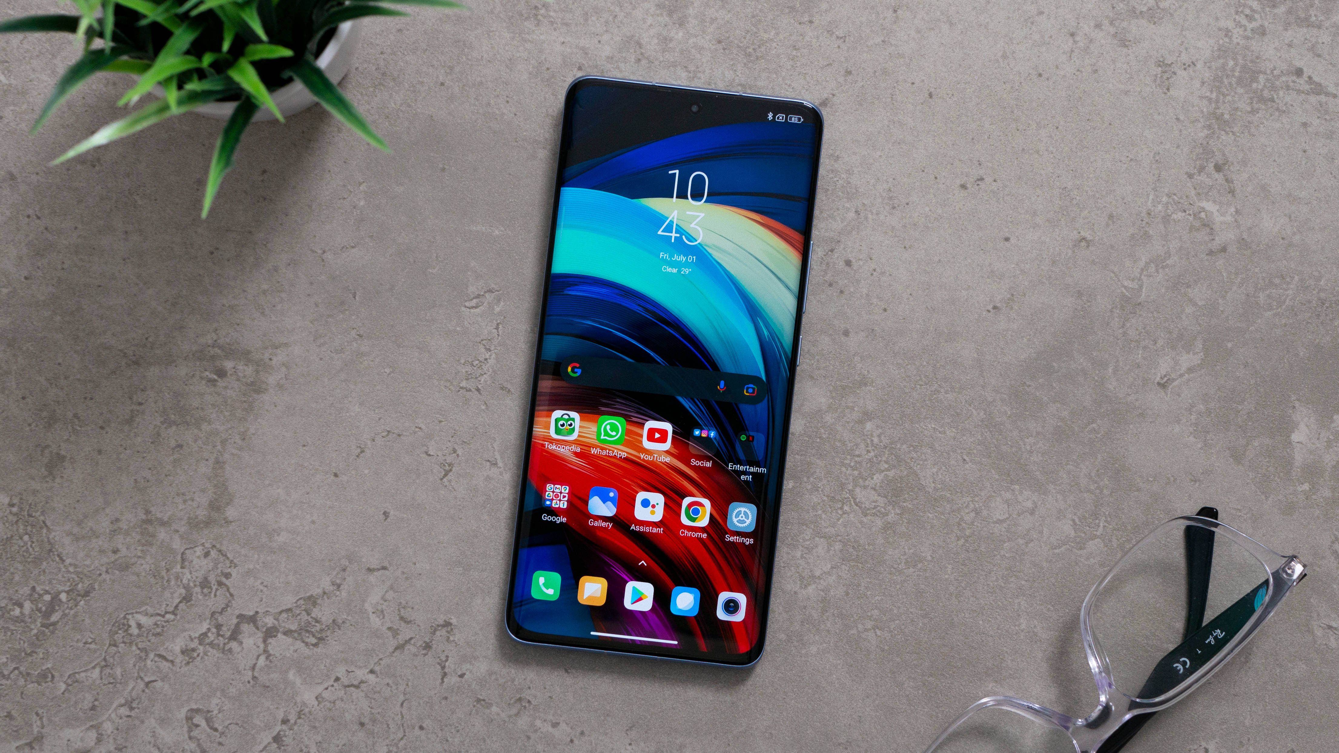 Xiaomi Phone Sa Concrete Floor Wallpaper