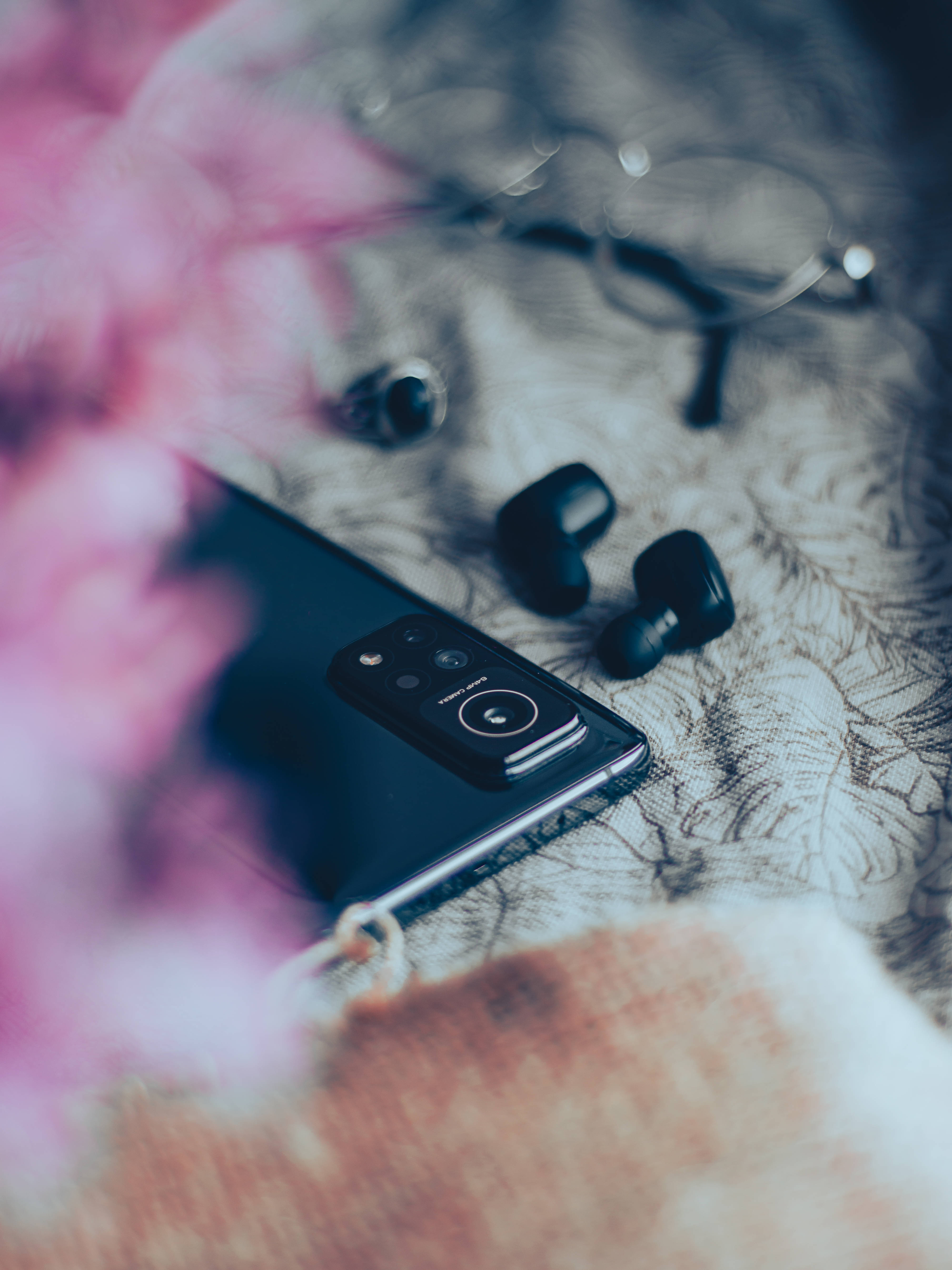 Xiaomi Telepon sa Kama Wallpaper