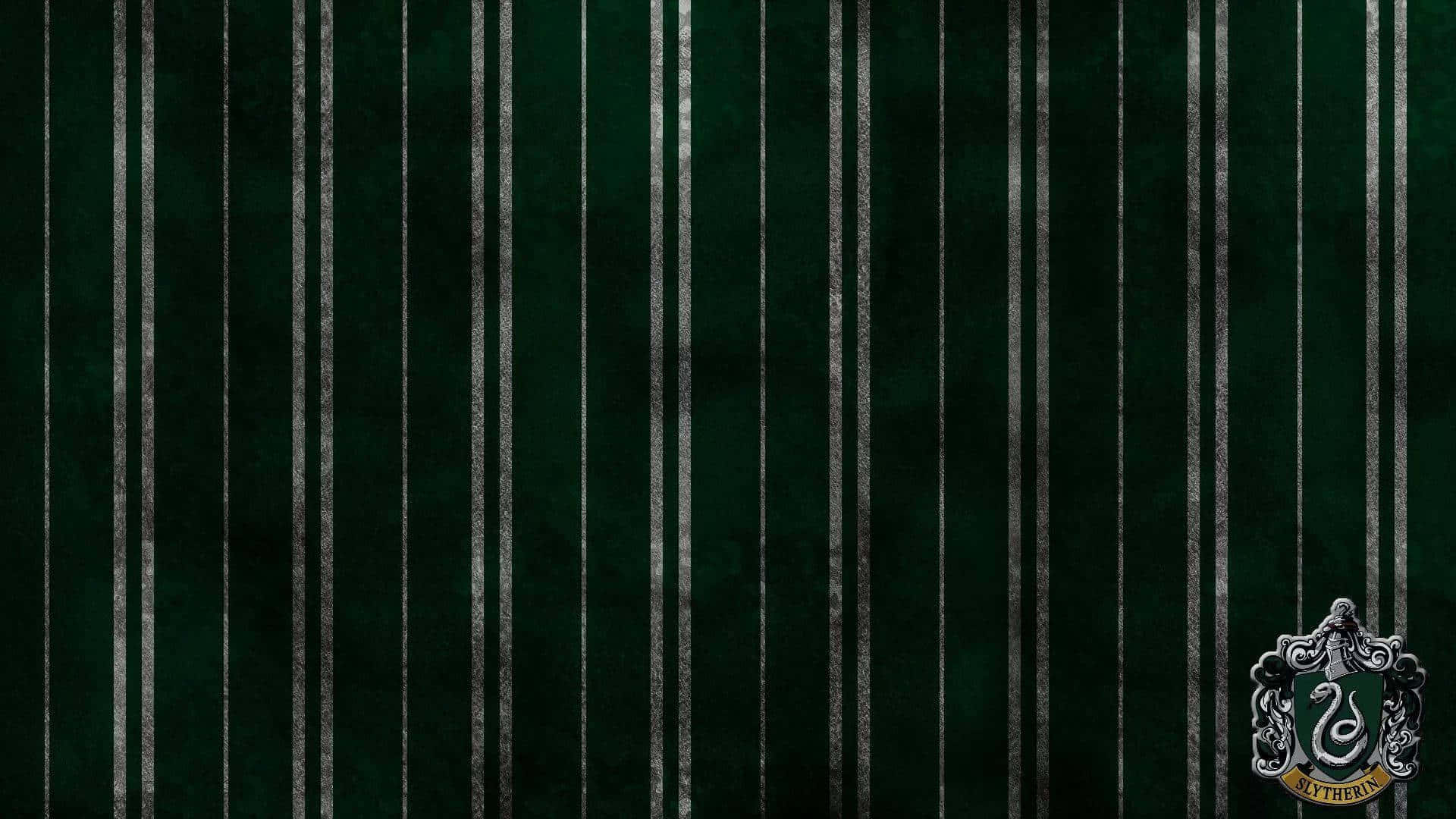 Yakapin ang iyong tunay na pagka-Slytherin Wallpaper