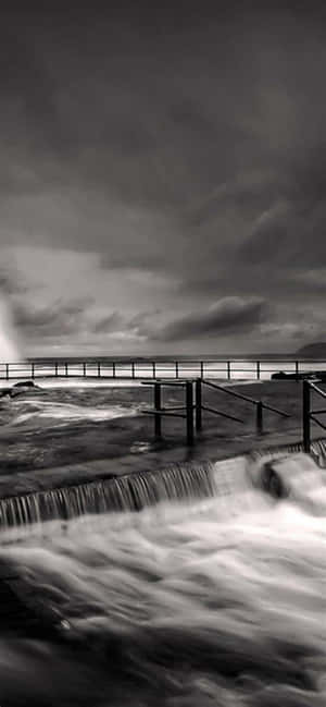 Black And White Iphone Pictures — iPhone 16 Wallpaper