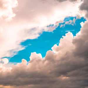Blue Cloud Background — iPad Air 13 Wallpaper