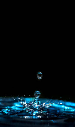Aesthetic Dark Blue na Patak ng Tubig HD — Aesthetic Dark Blue Wallpaper