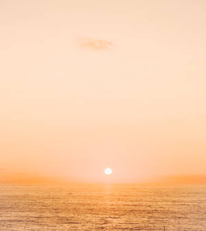 Aesthetic na paglubog-lubog sa beige na wallpaper — Vivo X Fold Wallpaper