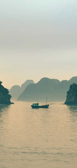 Tanaw ng Halong Bay ng Vietnam — iPhone X Wallpaper
