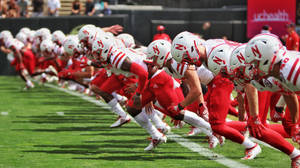 Wallpaper ng American Football Nebraska Cornhuskers — Pro Display XDR Wallpaper
