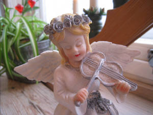 Wallpaper ng anghel ng Pasko na may violin — Mga anghel ng pasko Wallpaper